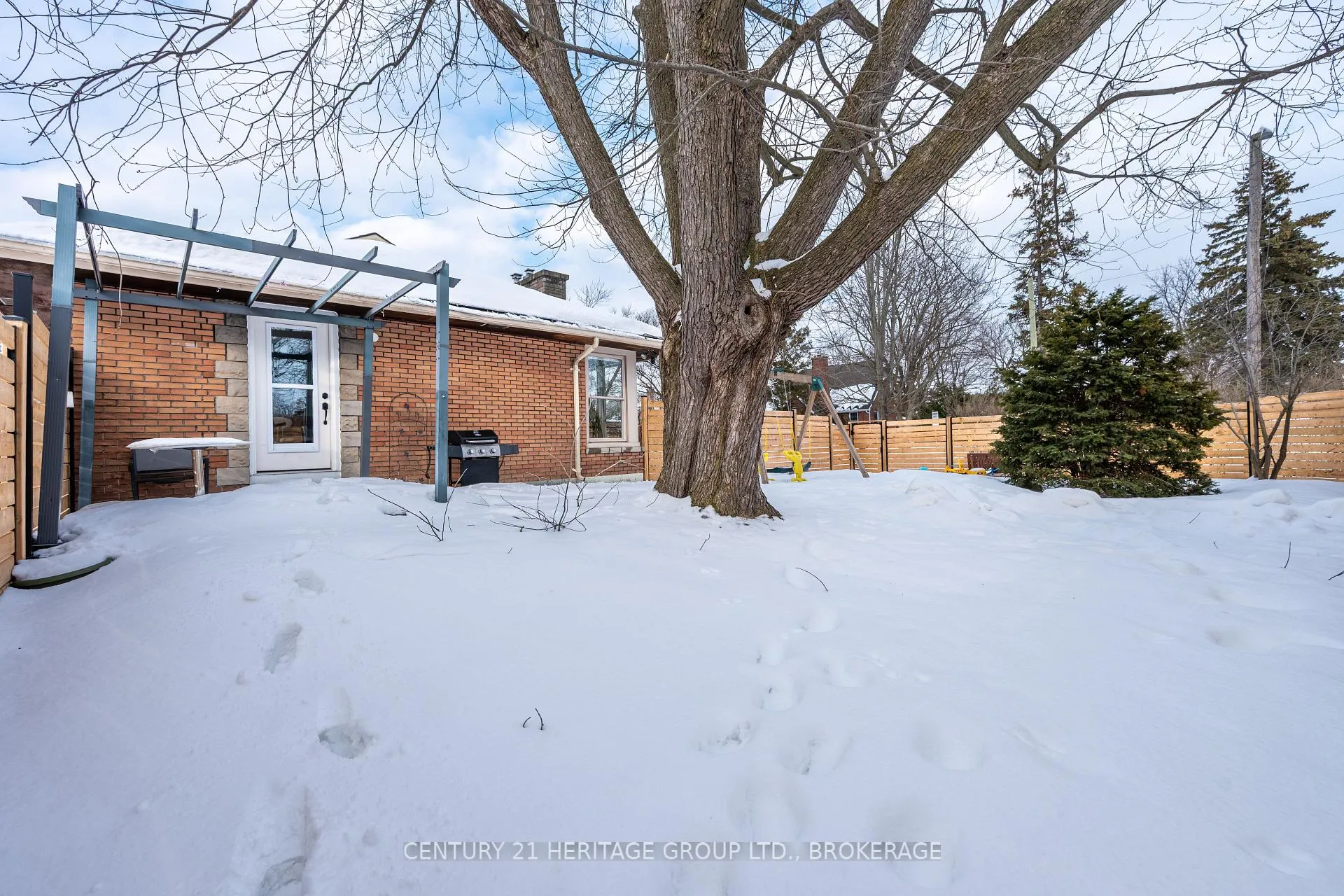 Photo 8 of 74 McMichael Street, Kingston, West of Sir John A. Blvd — HOMEH