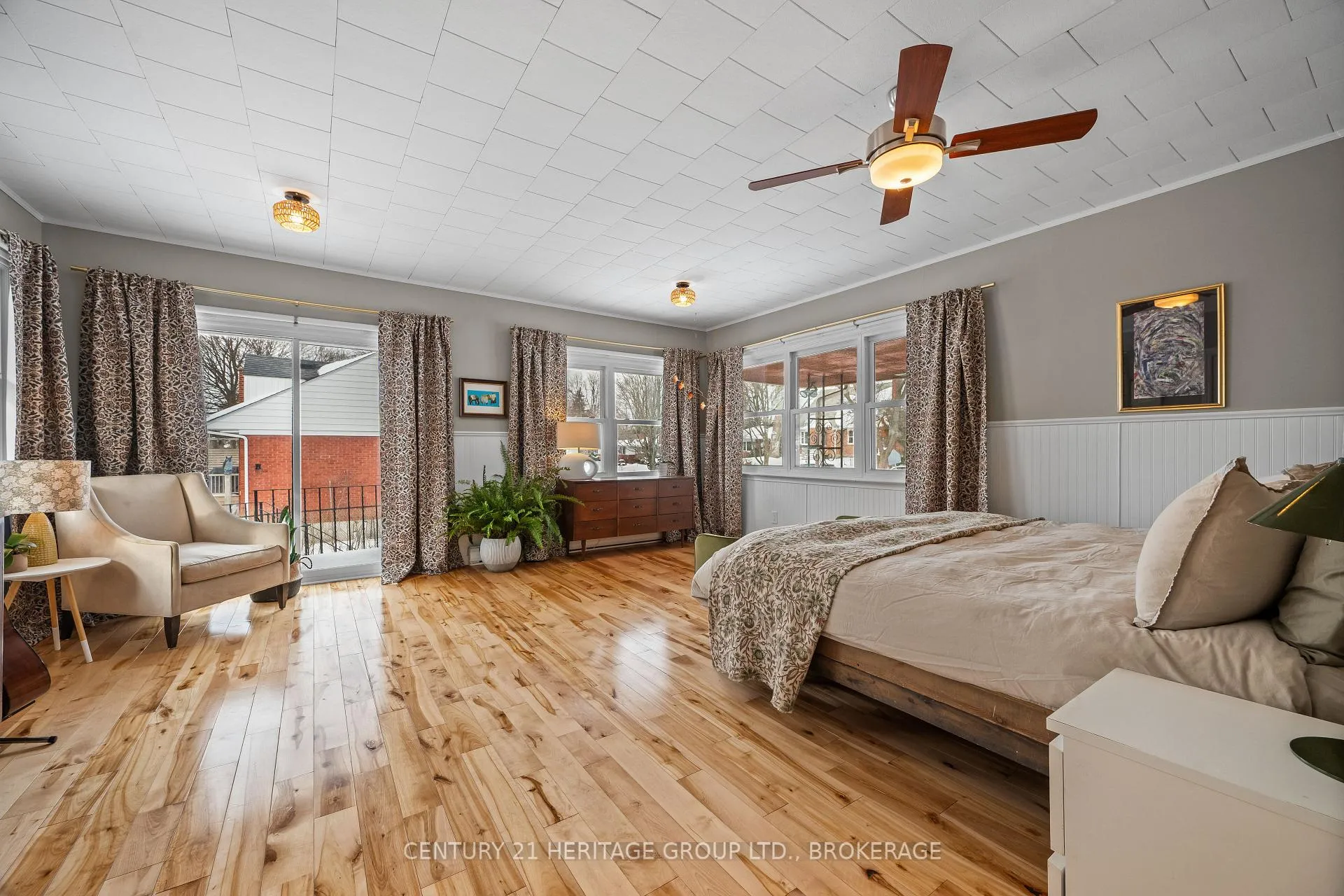 Photo 29 of 74 McMichael Street, Kingston, West of Sir John A. Blvd — HOMEH