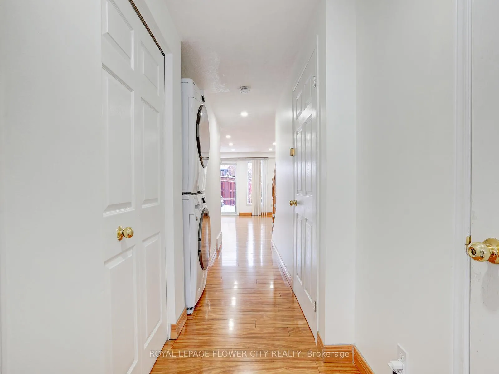 Photo 5 of 128 Donnenwerth Drive, Kitchener — HOMEH