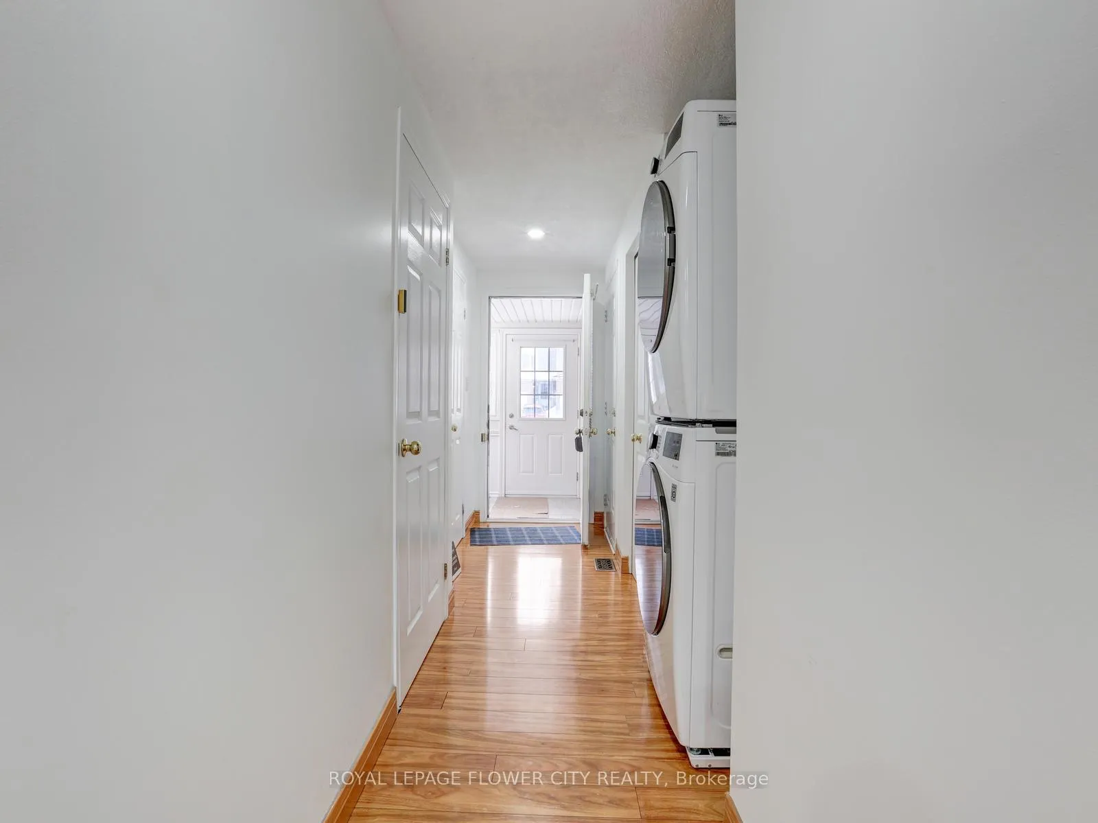 Photo 8 of 128 Donnenwerth Drive, Kitchener — HOMEH