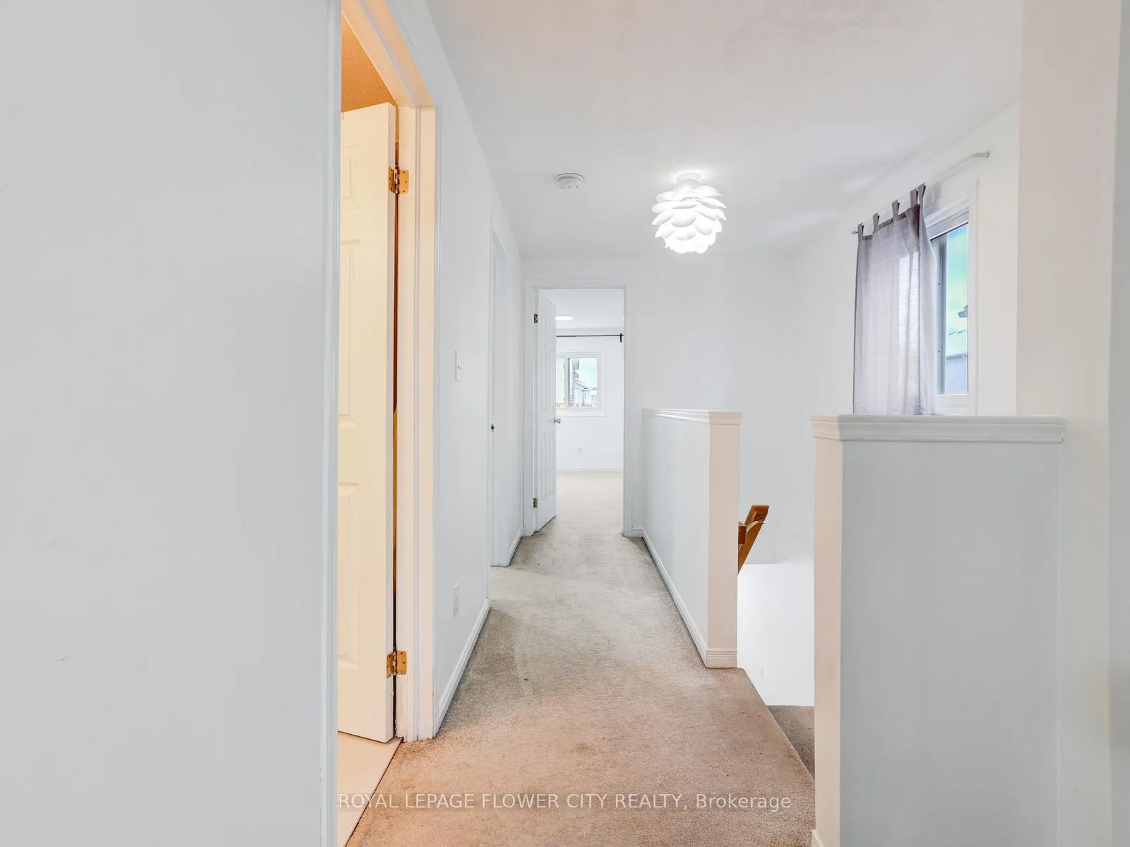 Photo 19 of 128 Donnenwerth Drive, Kitchener — HOMEH