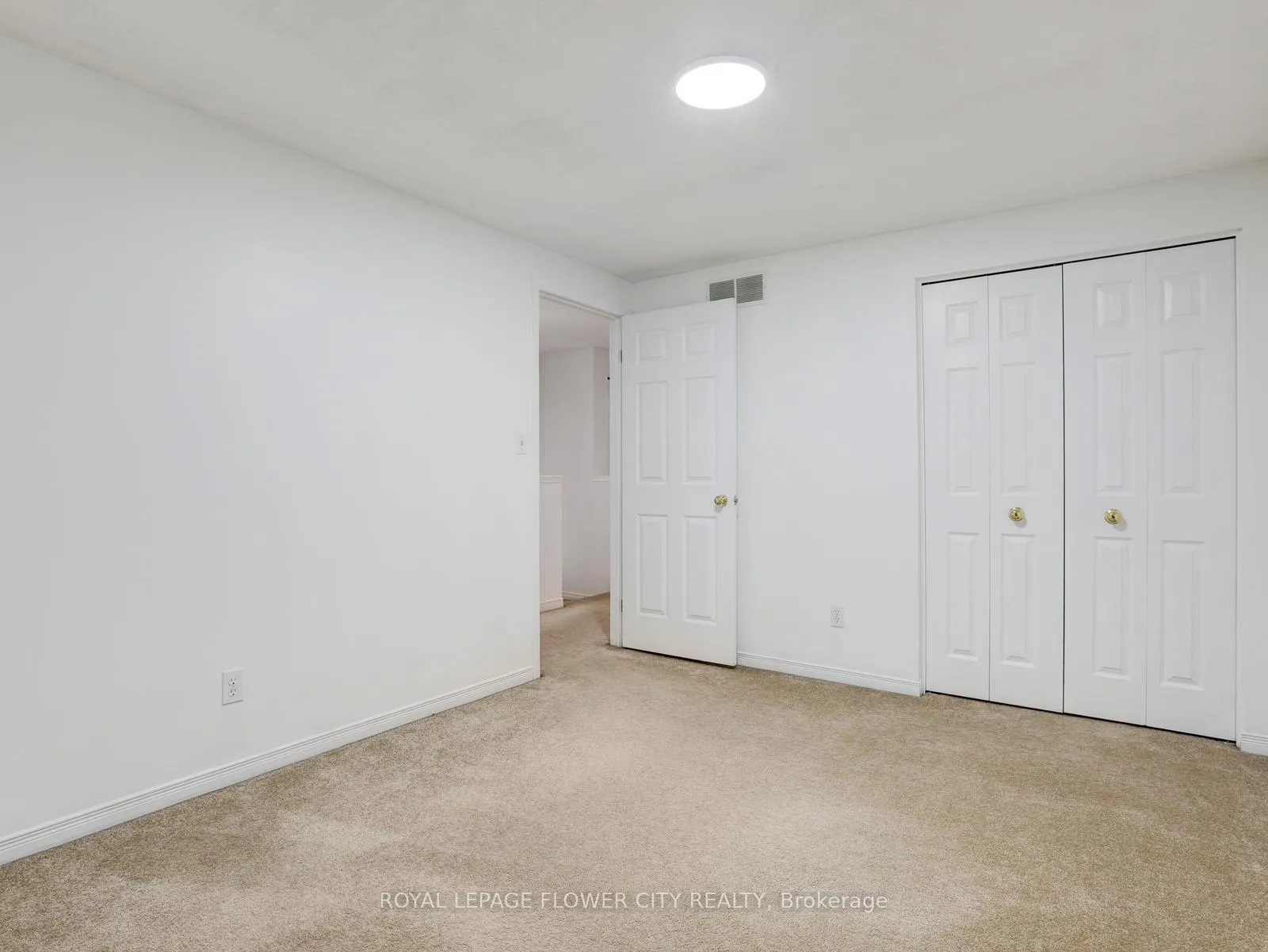 Photo 28 of 128 Donnenwerth Drive, Kitchener — HOMEH