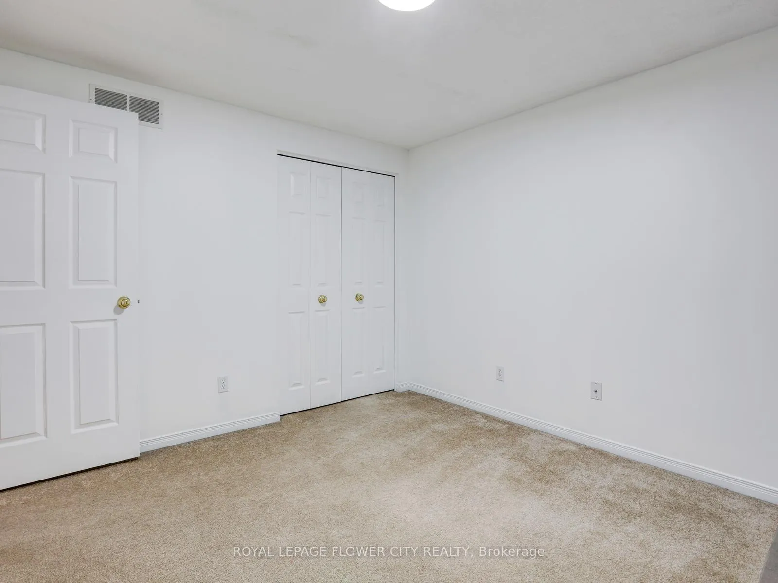 Photo 29 of 128 Donnenwerth Drive, Kitchener — HOMEH
