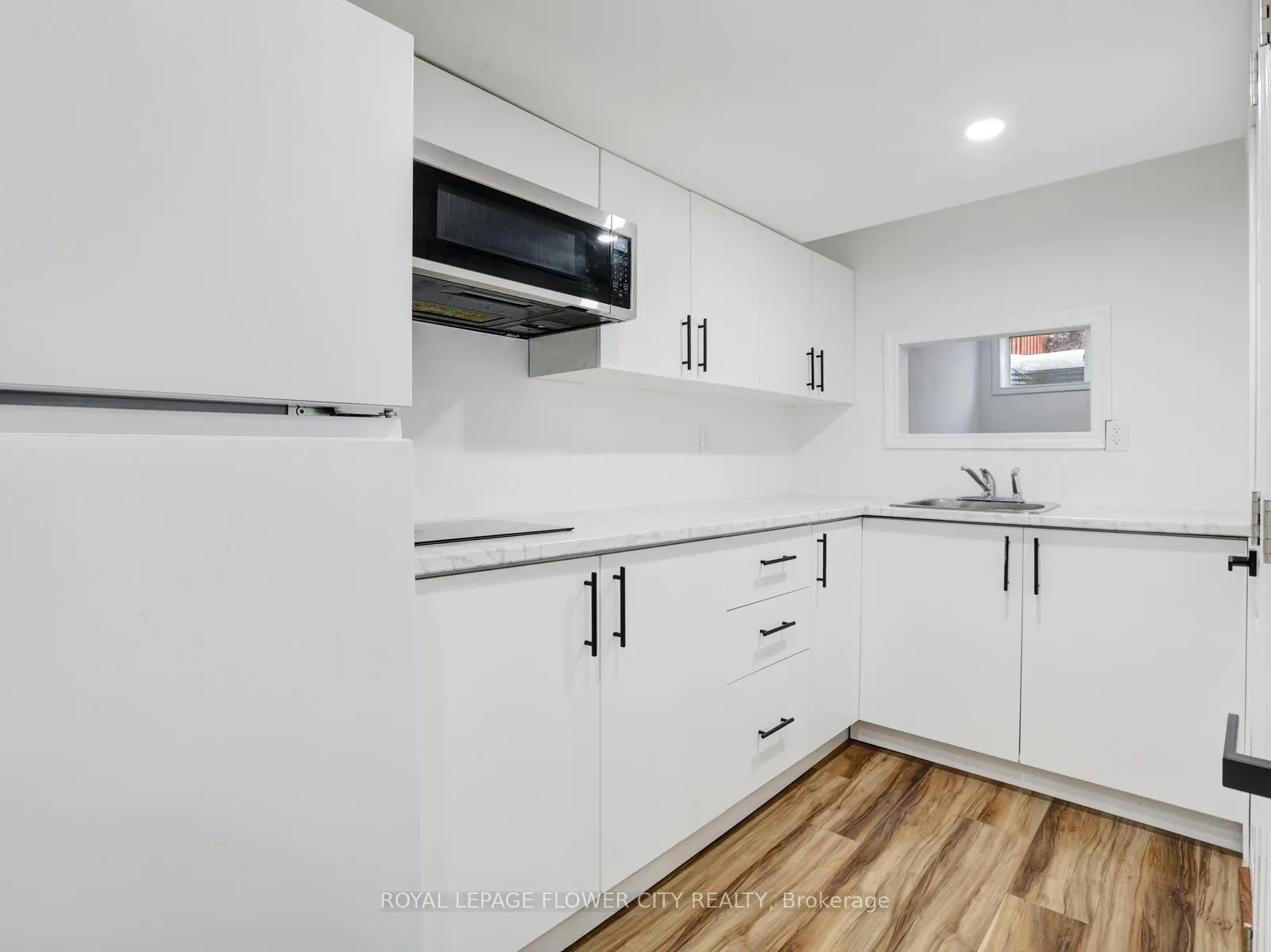 Photo 44 of 128 Donnenwerth Drive, Kitchener — HOMEH