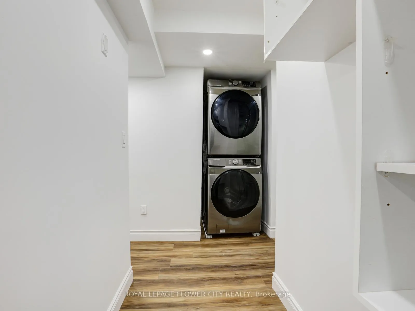 Photo 45 of 128 Donnenwerth Drive, Kitchener — HOMEH
