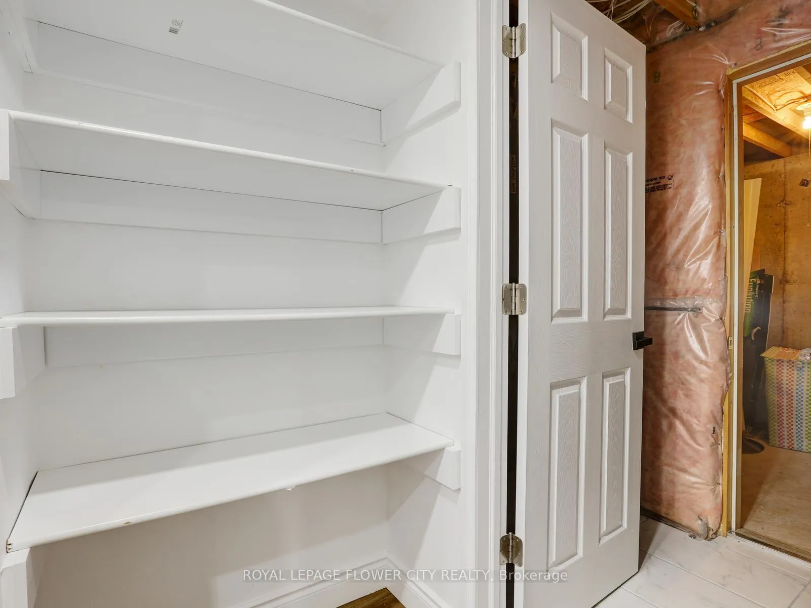 Photo 47 of 128 Donnenwerth Drive, Kitchener — HOMEH