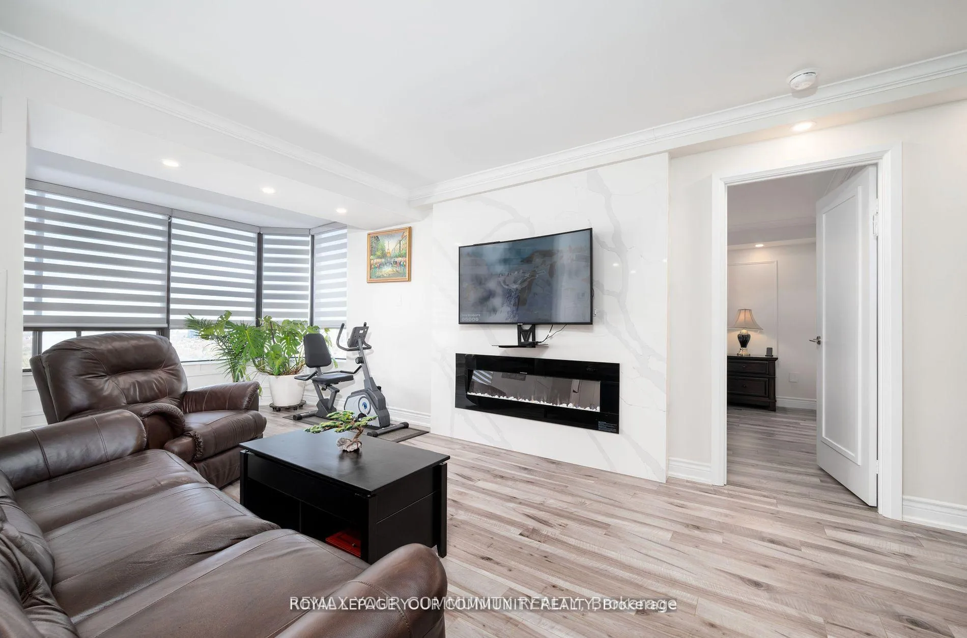 Photo 9 of Unit 1601, 7601 Bathurst Street, Vaughan, Crestwood-Springfarm-Yorkhill — HOMEH
