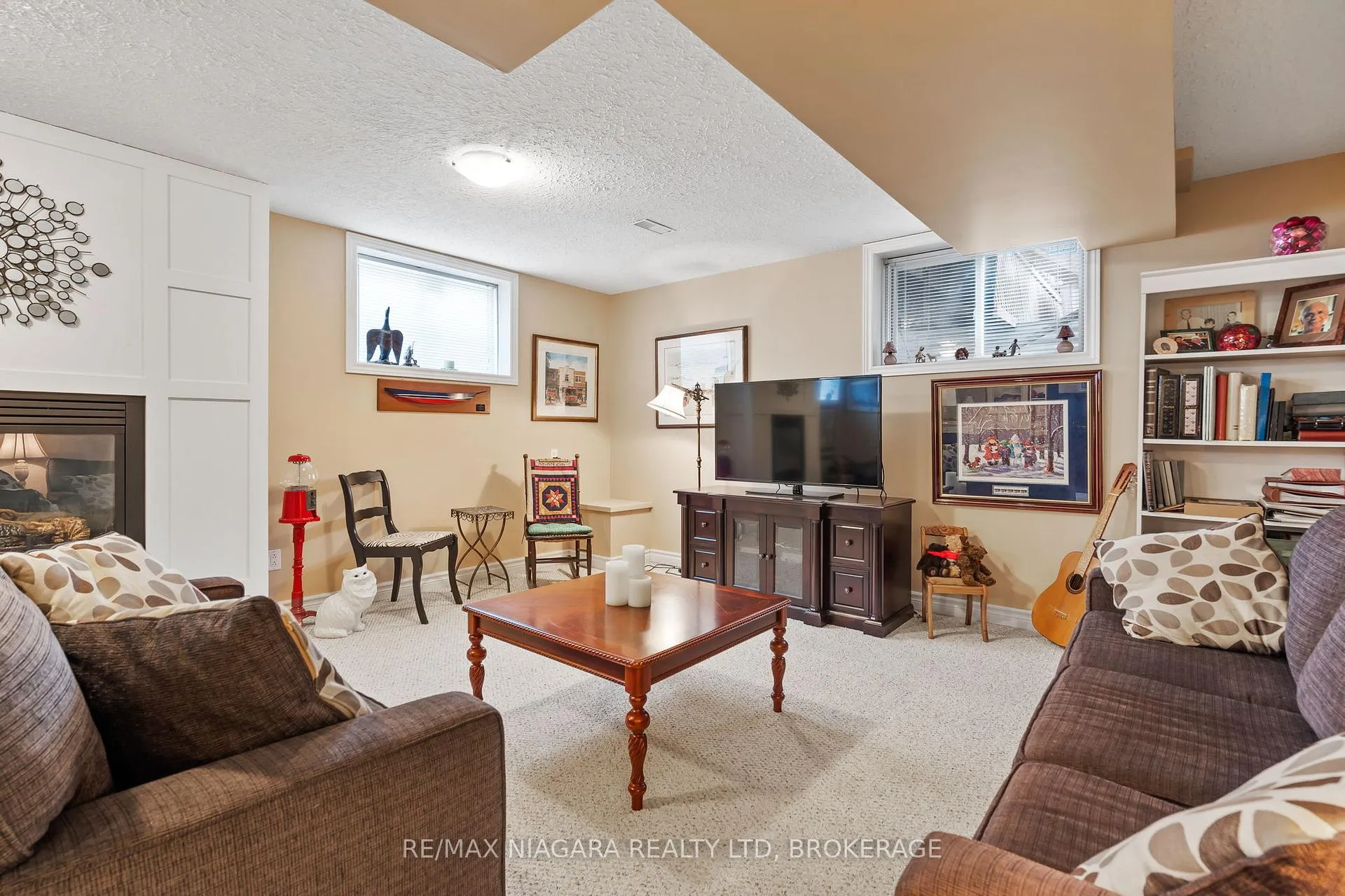 Photo 23 of 21 Willowlanding Court, Welland, N. Welland — HOMEH