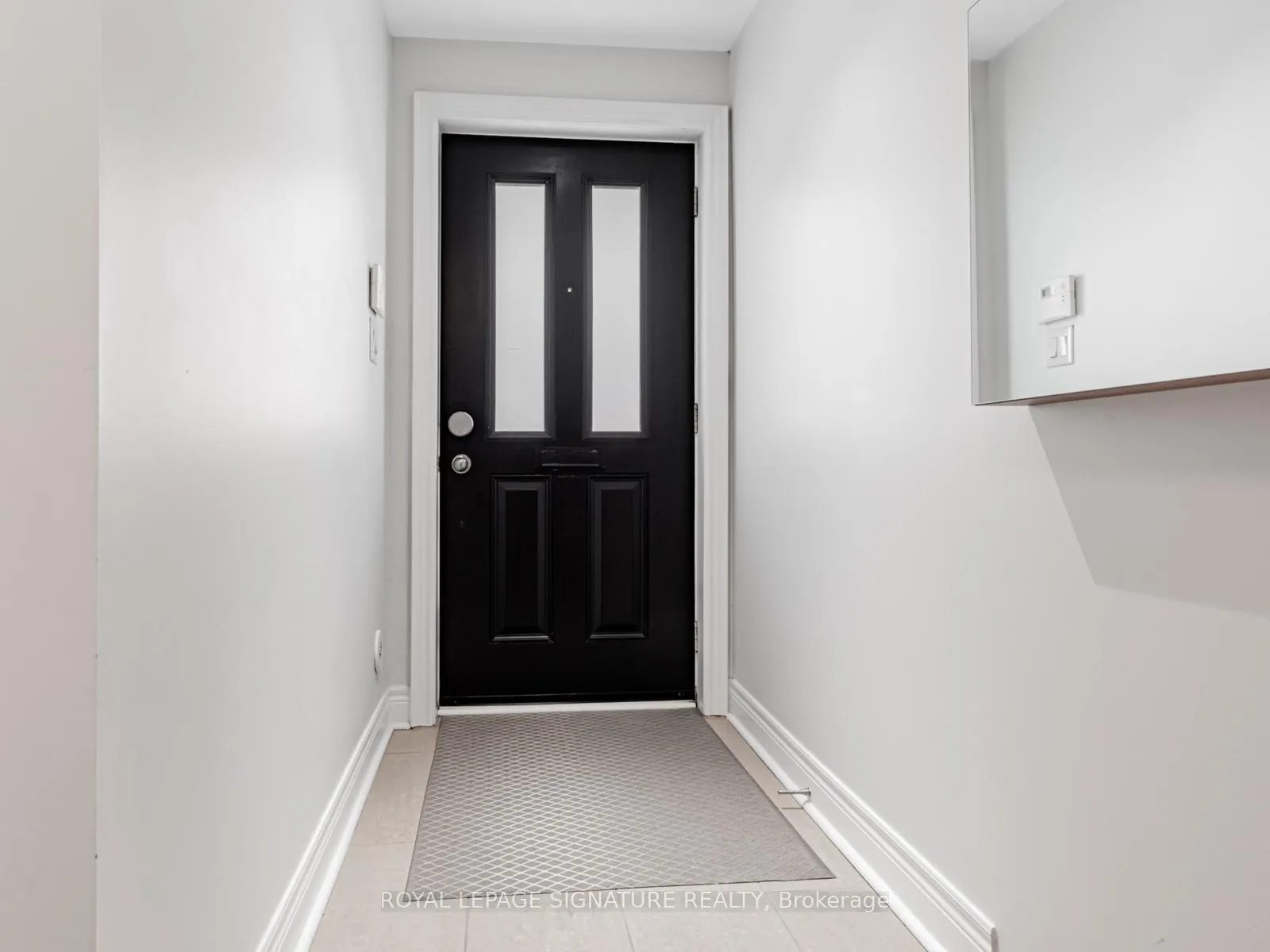Photo 3 of 63 Ruby Lang Lane, Etobicoke, Mimico — HOMEH