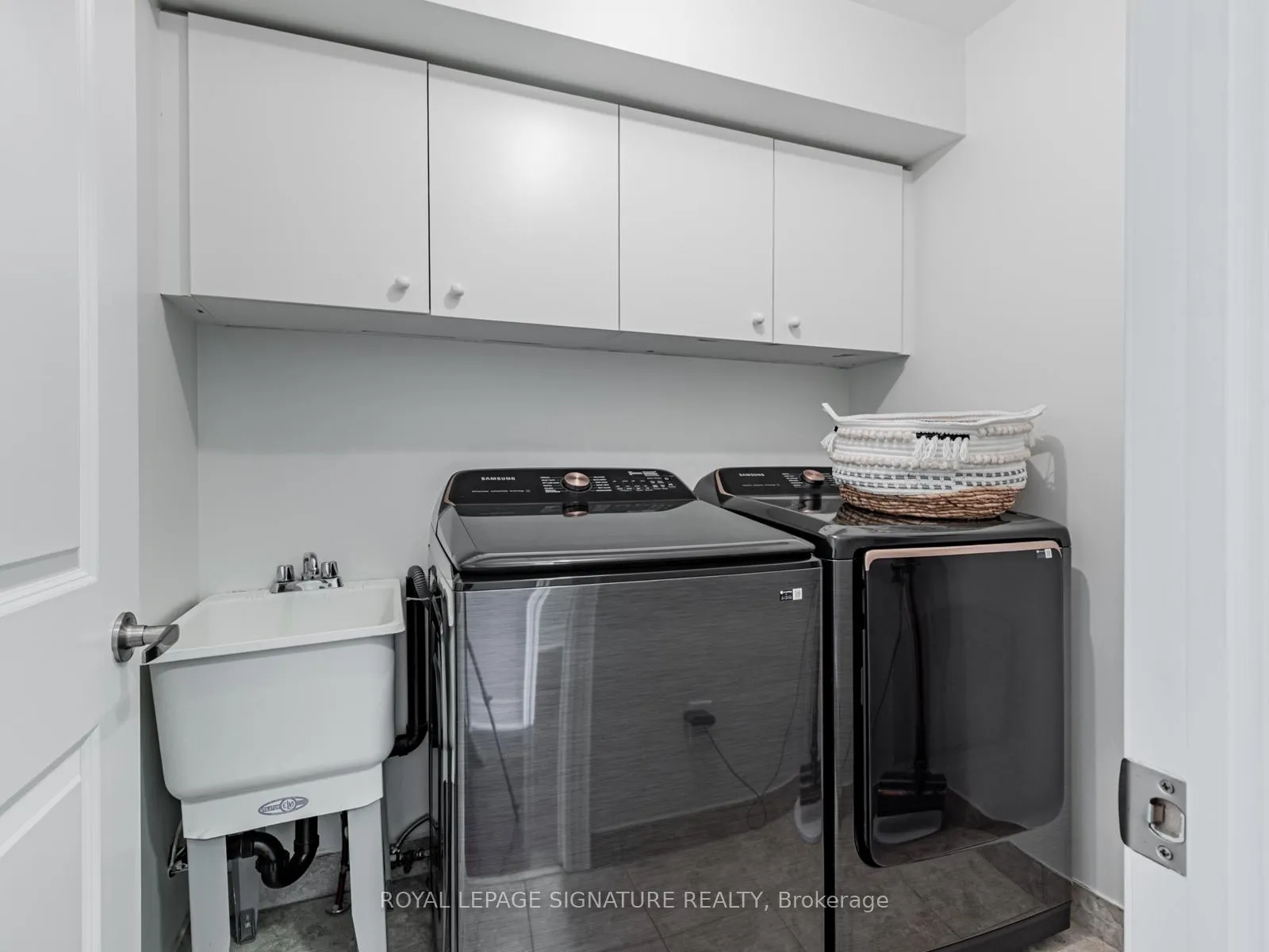 Photo 25 of 63 Ruby Lang Lane, Etobicoke, Mimico — HOMEH