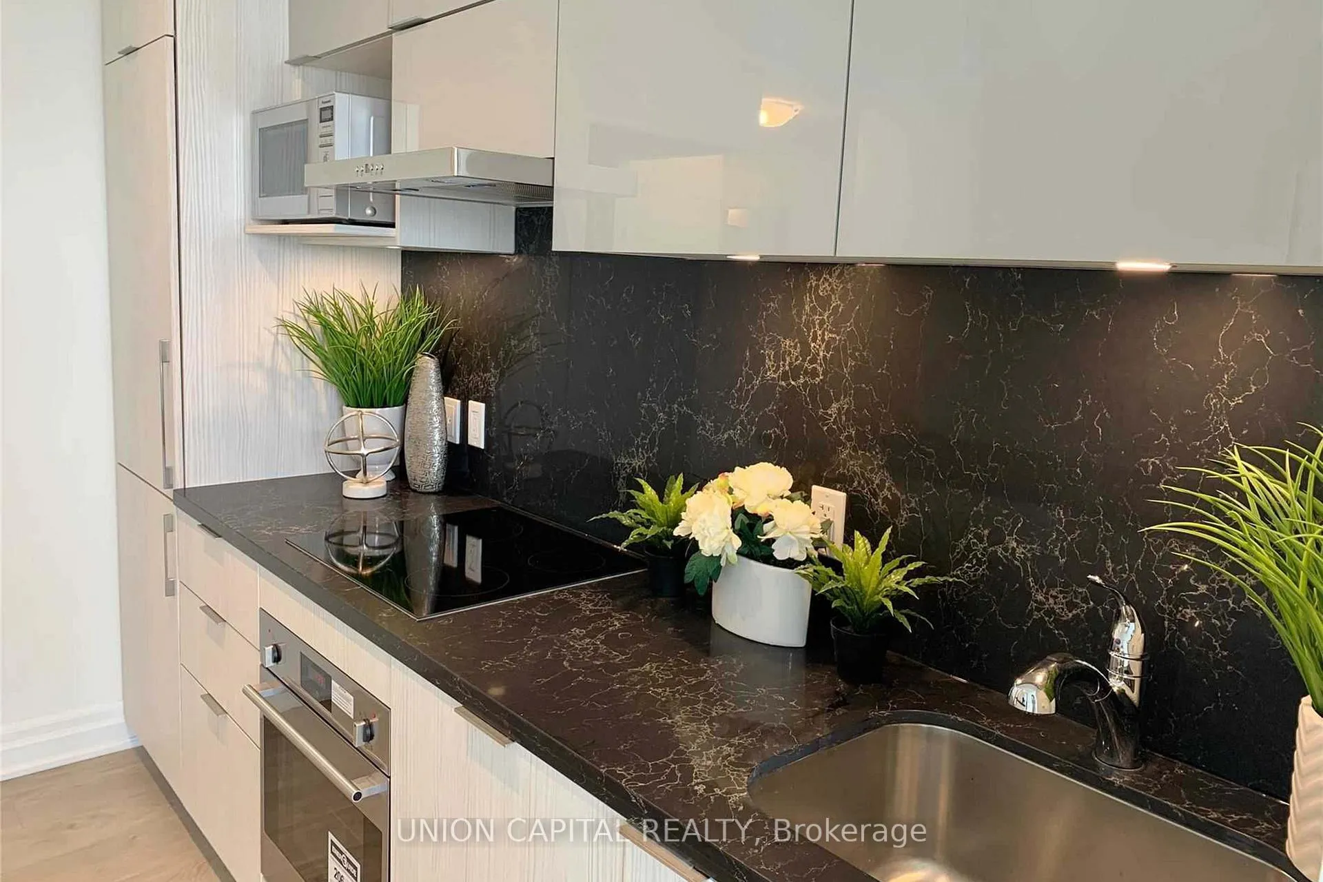 Photo 4 of Unit 503, 18 Rouge Valley Drive, Markham, Unionville — HOMEH