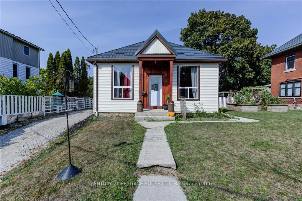 Front of 276 12TH Street