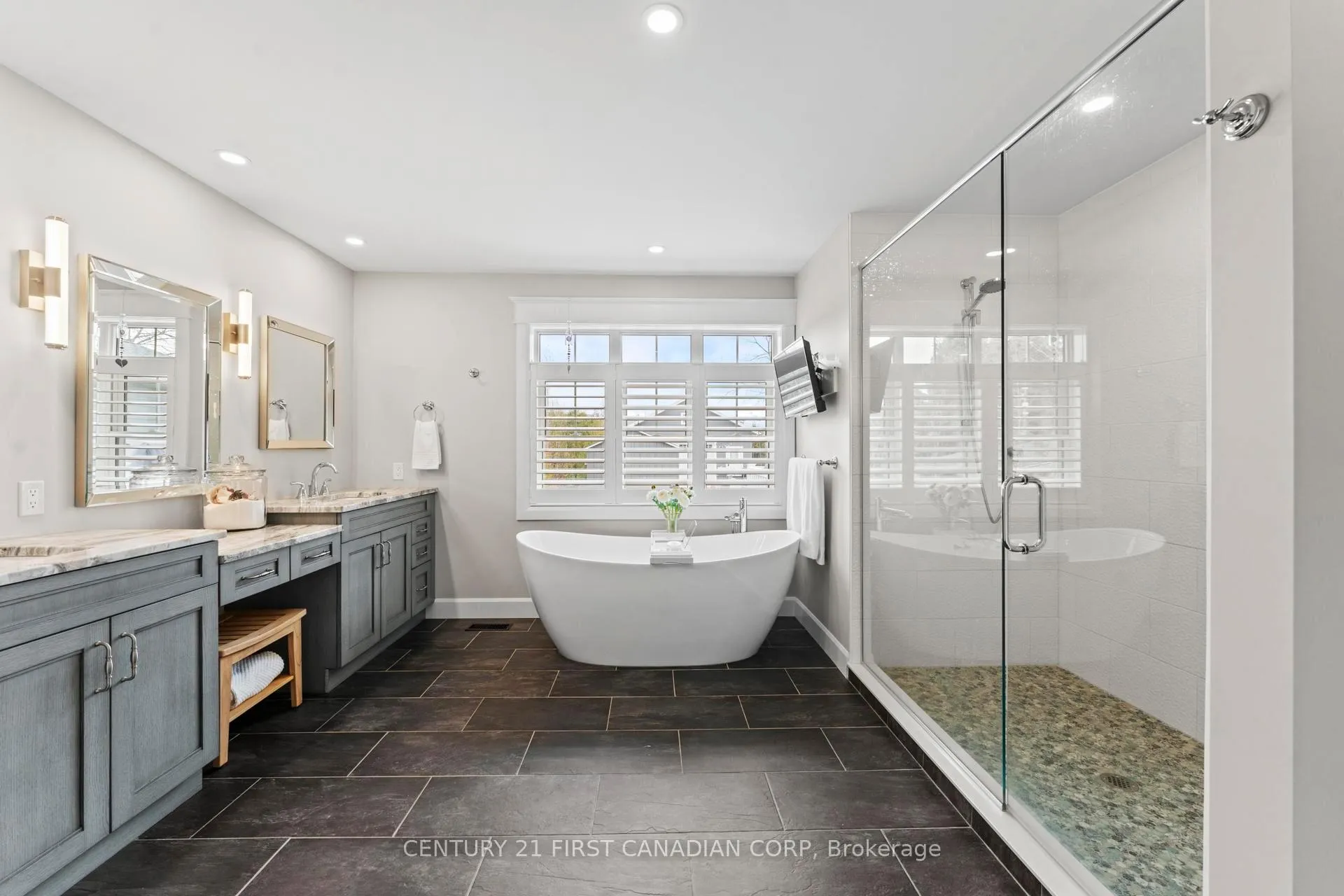 Photo 14 of 96 Tuyll Street, Bluewater, Bayfield — HOMEH