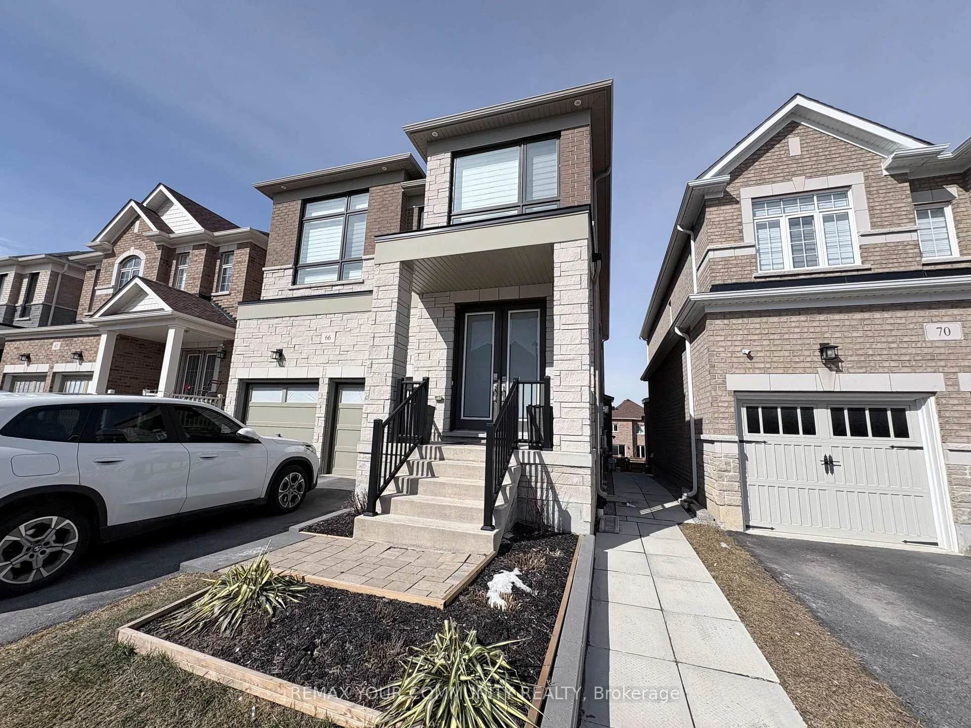 Photo 1 of 66 Woodhaven Avenue, Aurora, Aurora Estates — HOMEH