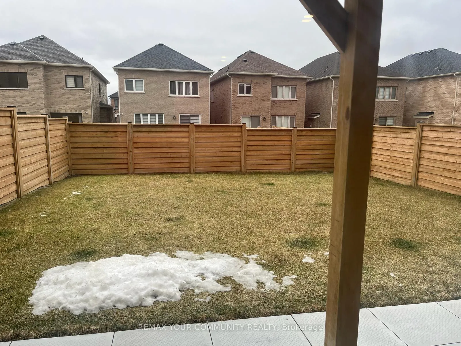 Photo 4 of 66 Woodhaven Avenue, Aurora, Aurora Estates — HOMEH