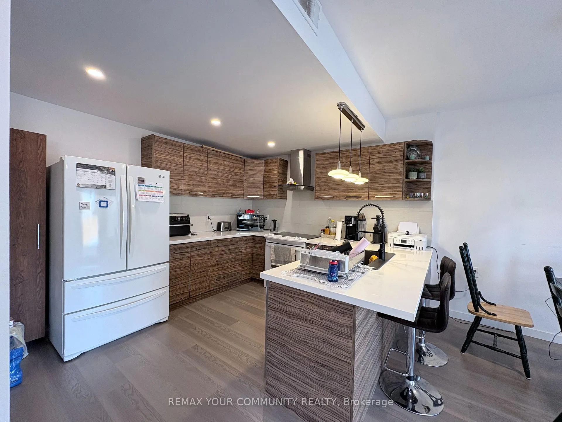 Photo 9 of 66 Woodhaven Avenue, Aurora, Aurora Estates — HOMEH