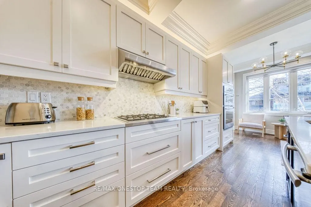 Photo 16 of 51 Jedburgh Road, Toronto, Lawrence Park North — HOMEH