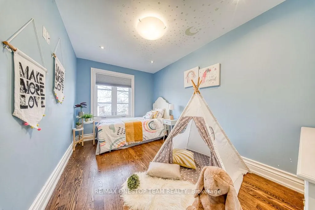 Photo 32 of 51 Jedburgh Road, Toronto, Lawrence Park North — HOMEH