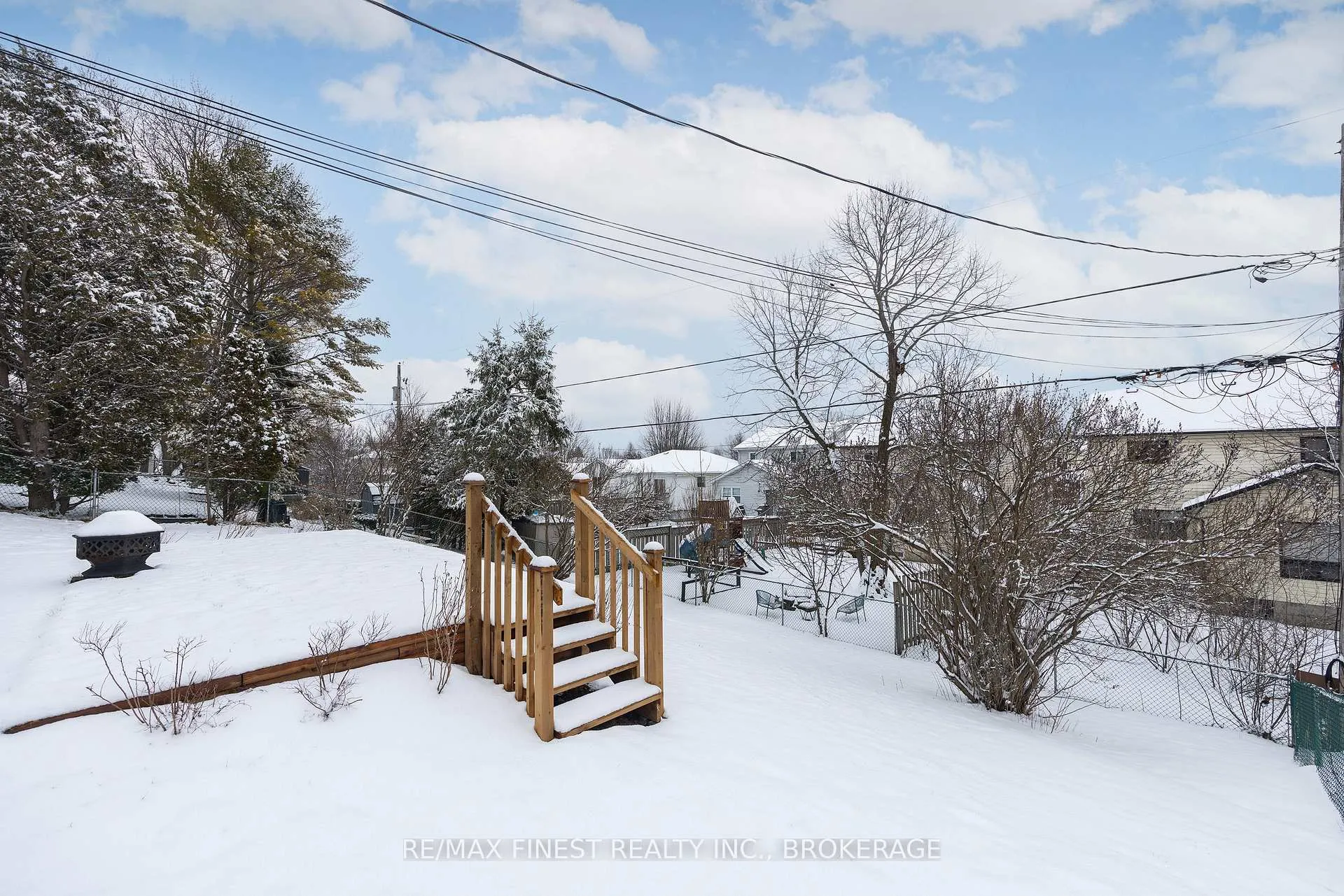 Photo 7 of 965 Lincoln Drive, Kingston, South of Taylor-Kidd Blvd — HOMEH