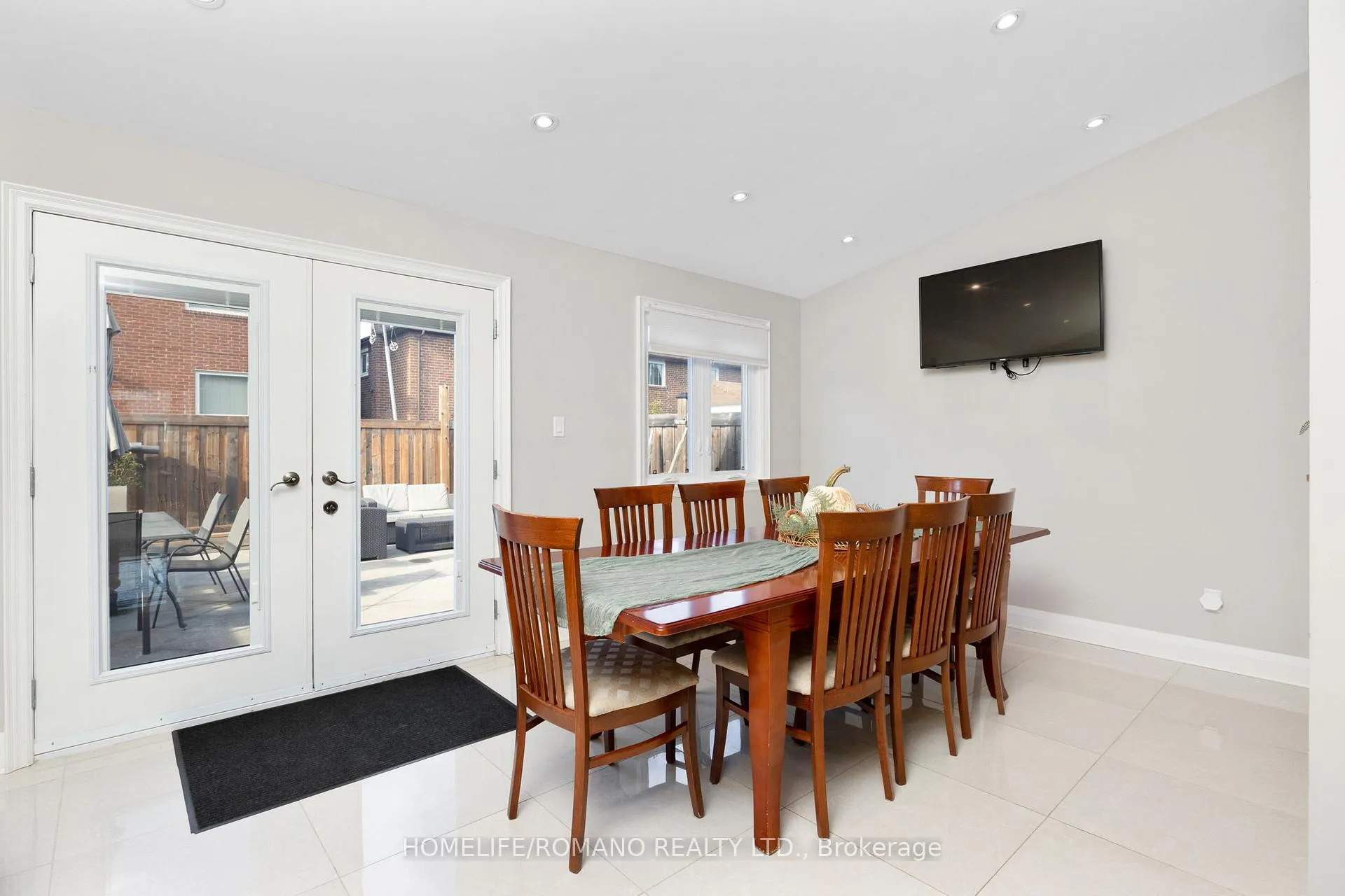 Photo 7 of 36 Brougham Drive, Vaughan, East Woodbridge — HOMEH