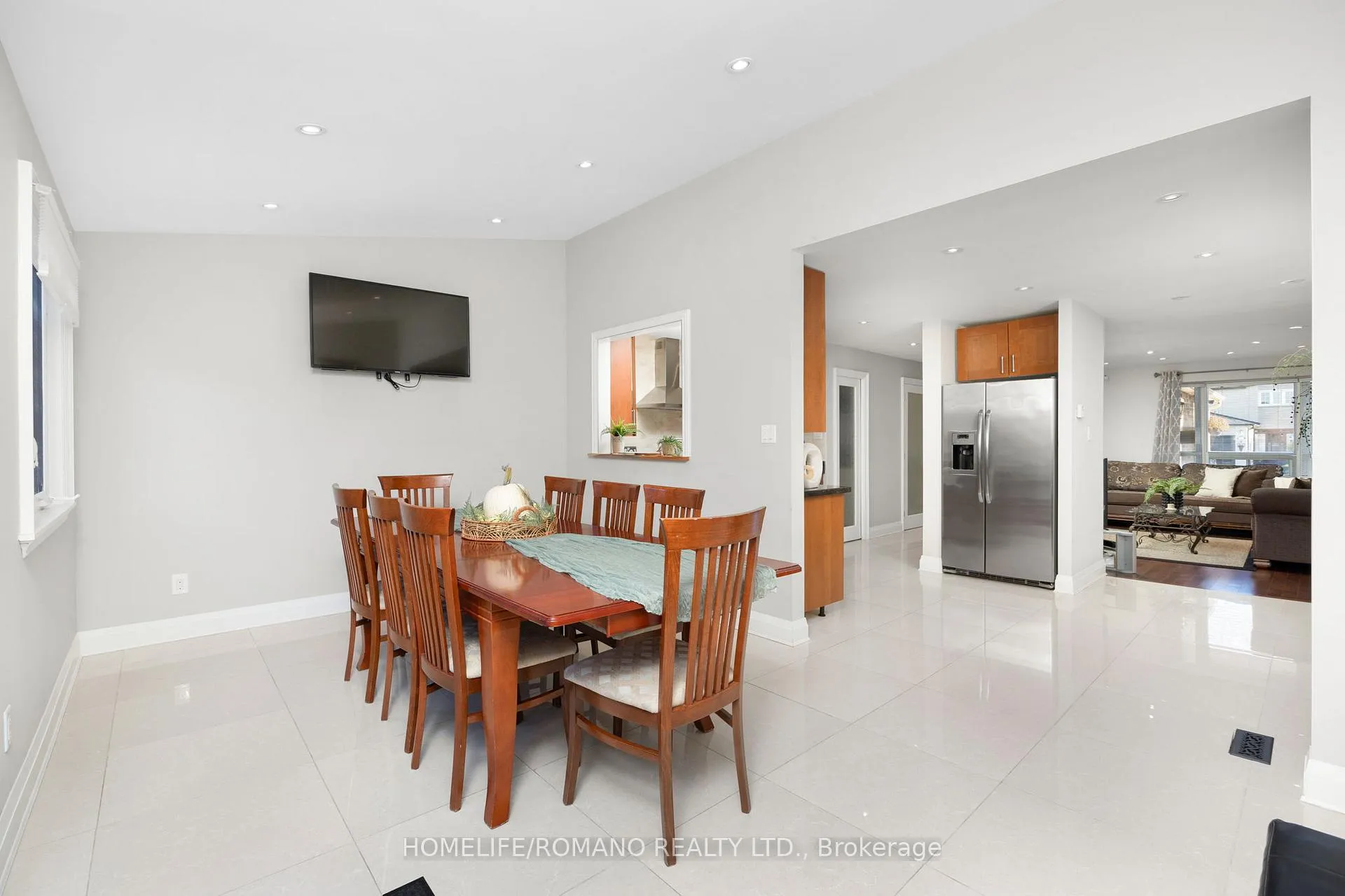 Photo 8 of 36 Brougham Drive, Vaughan, East Woodbridge — HOMEH