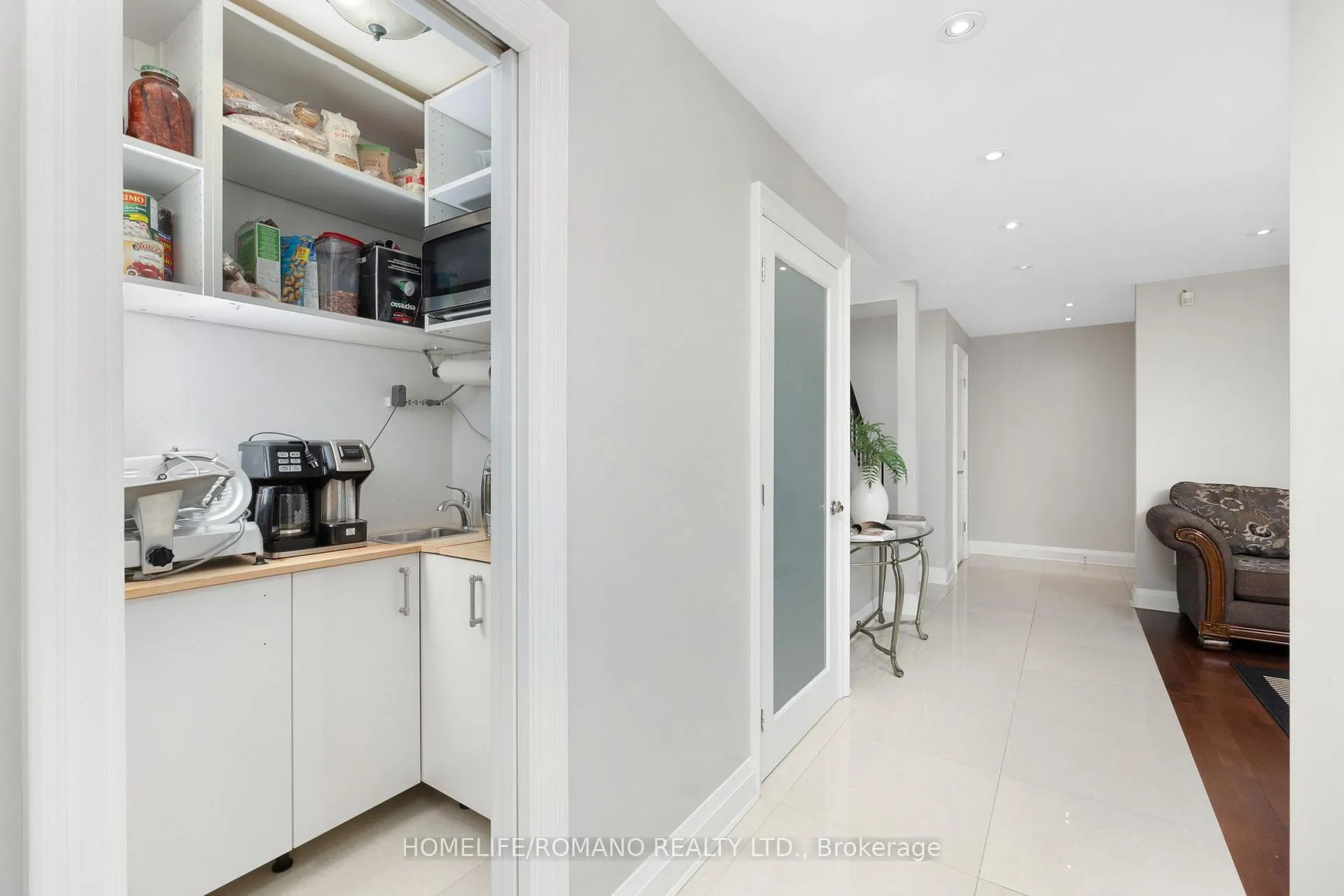 Photo 9 of 36 Brougham Drive, Vaughan, East Woodbridge — HOMEH