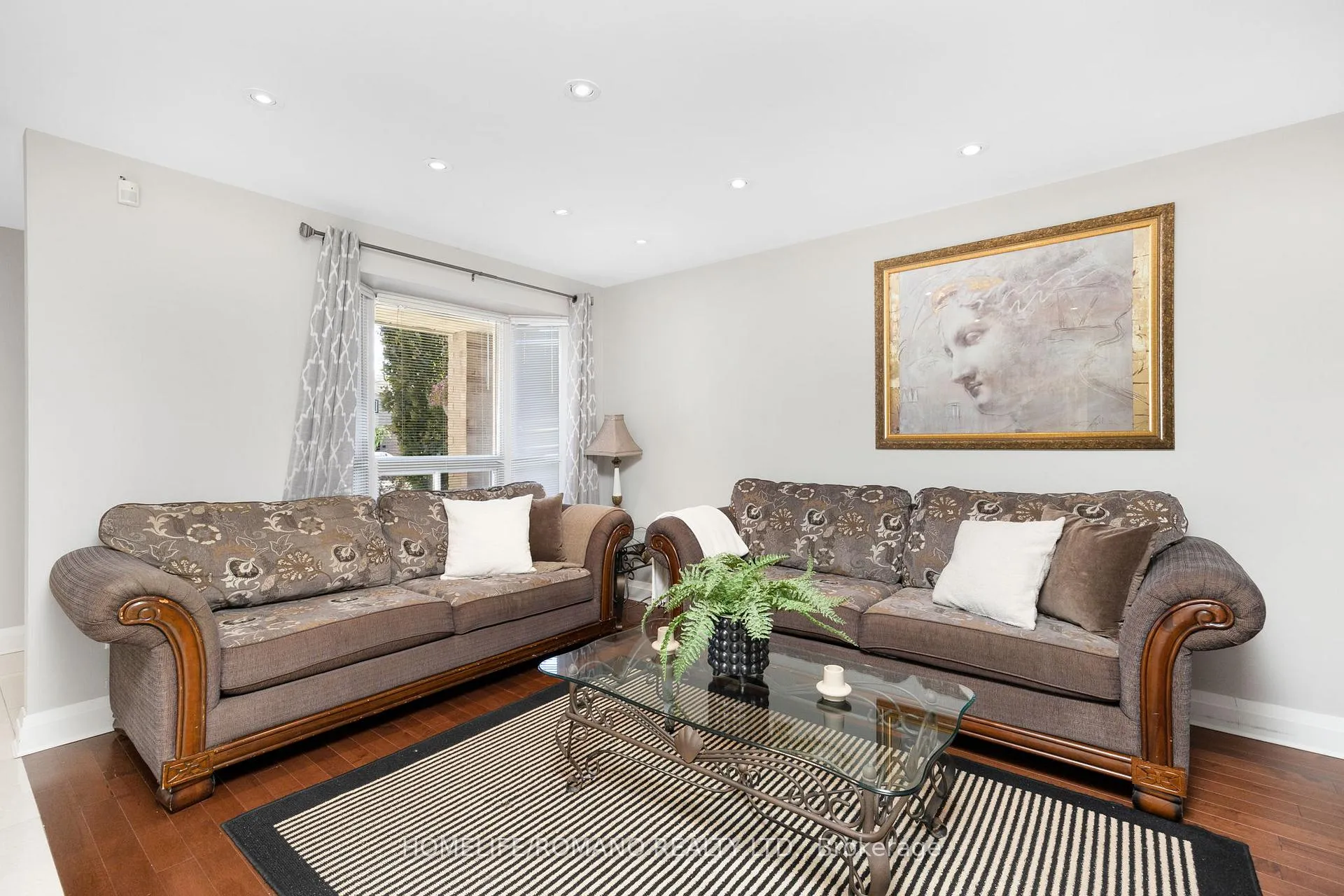 Photo 11 of 36 Brougham Drive, Vaughan, East Woodbridge — HOMEH