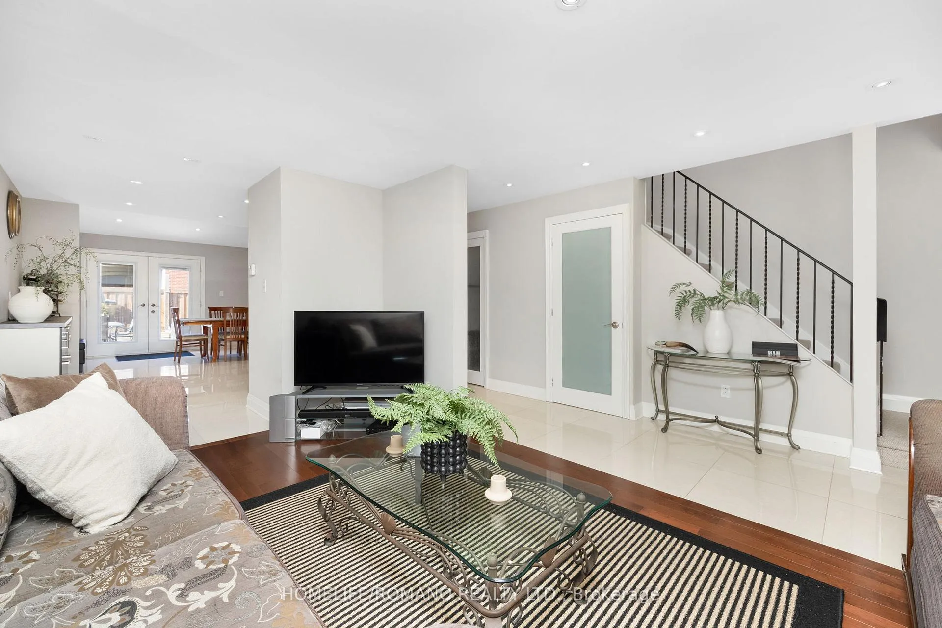 Photo 13 of 36 Brougham Drive, Vaughan, East Woodbridge — HOMEH