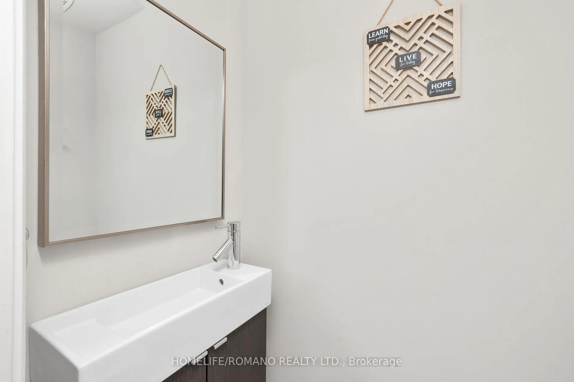 Photo 14 of 36 Brougham Drive, Vaughan, East Woodbridge — HOMEH