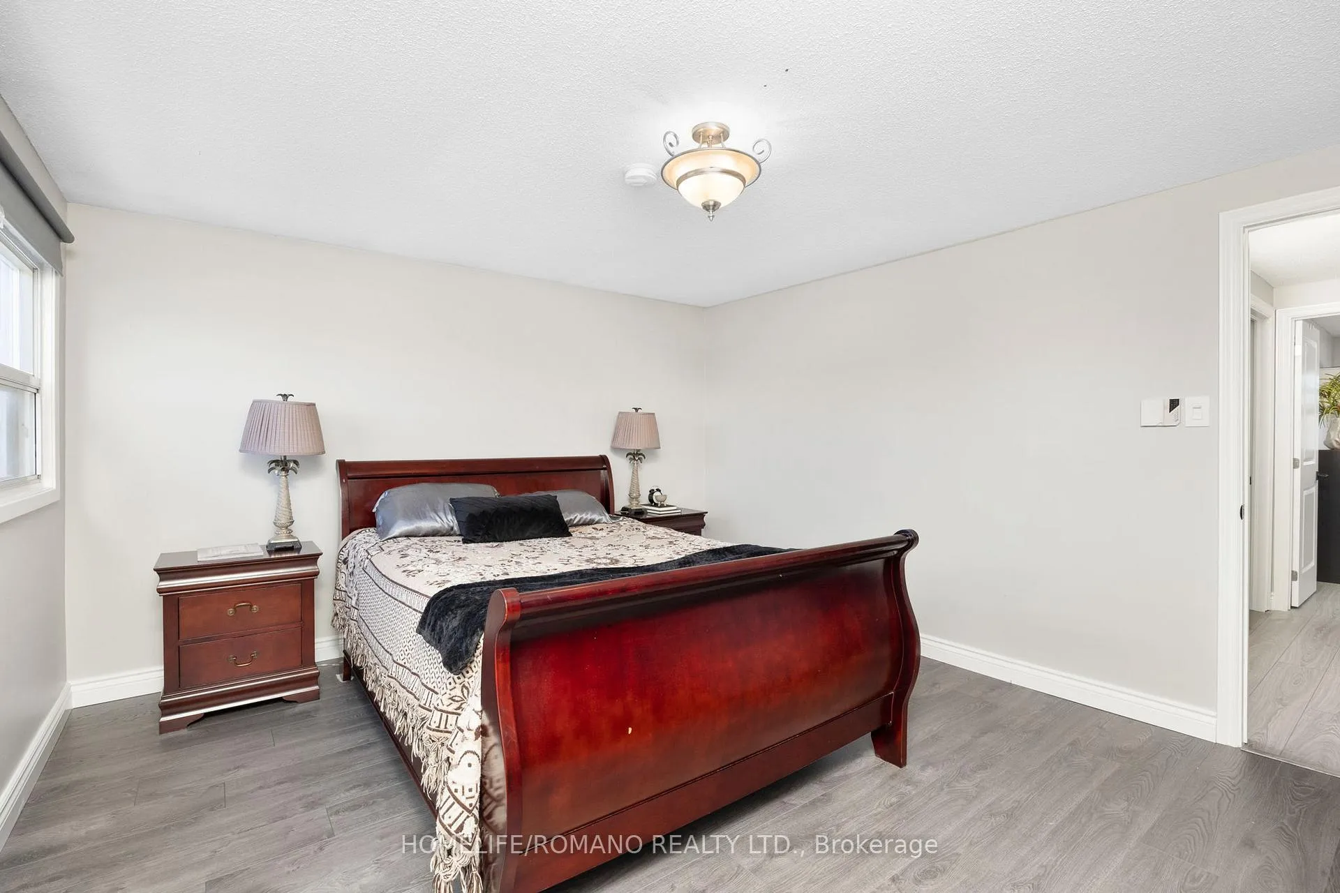 Photo 17 of 36 Brougham Drive, Vaughan, East Woodbridge — HOMEH