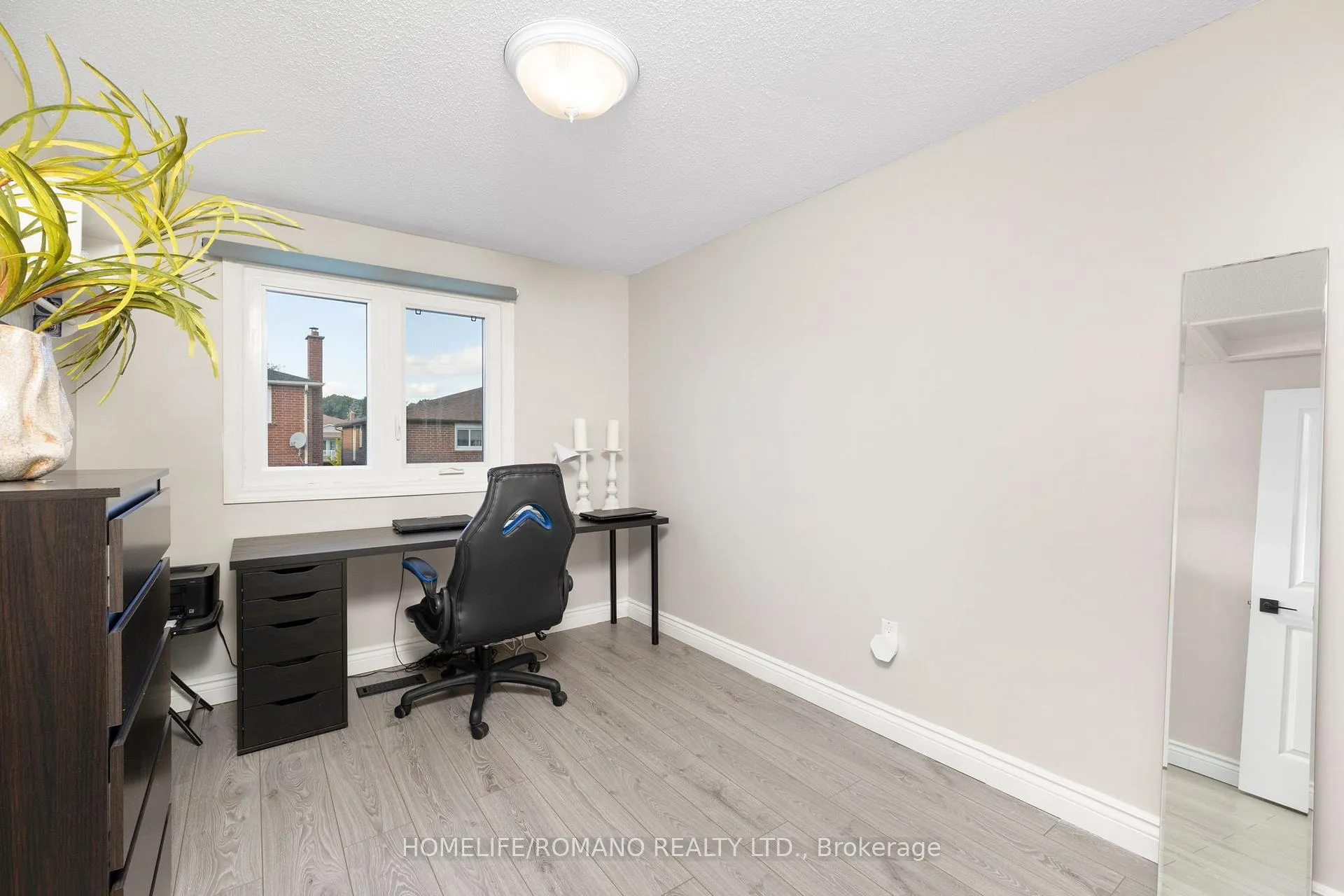 Photo 22 of 36 Brougham Drive, Vaughan, East Woodbridge — HOMEH