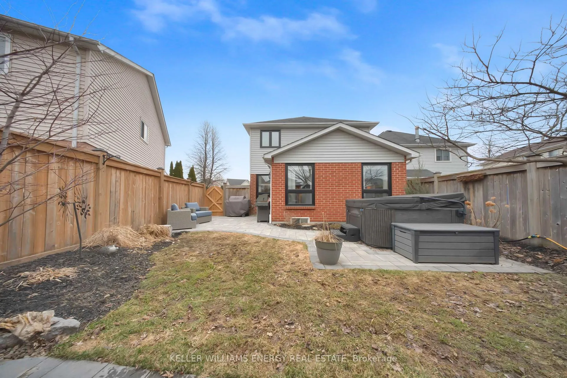 Photo 7 of 20 Hearthstone Crescent, Clarington, Courtice — HOMEH