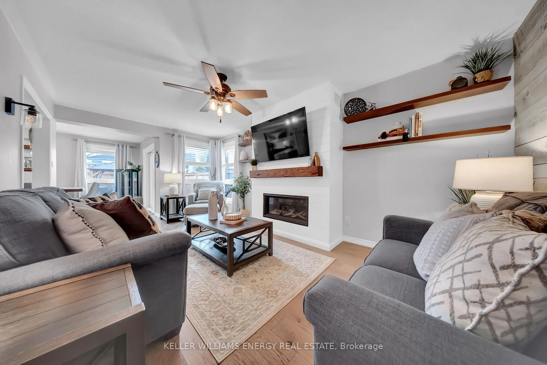 Photo 13 of 20 Hearthstone Crescent, Clarington, Courtice — HOMEH