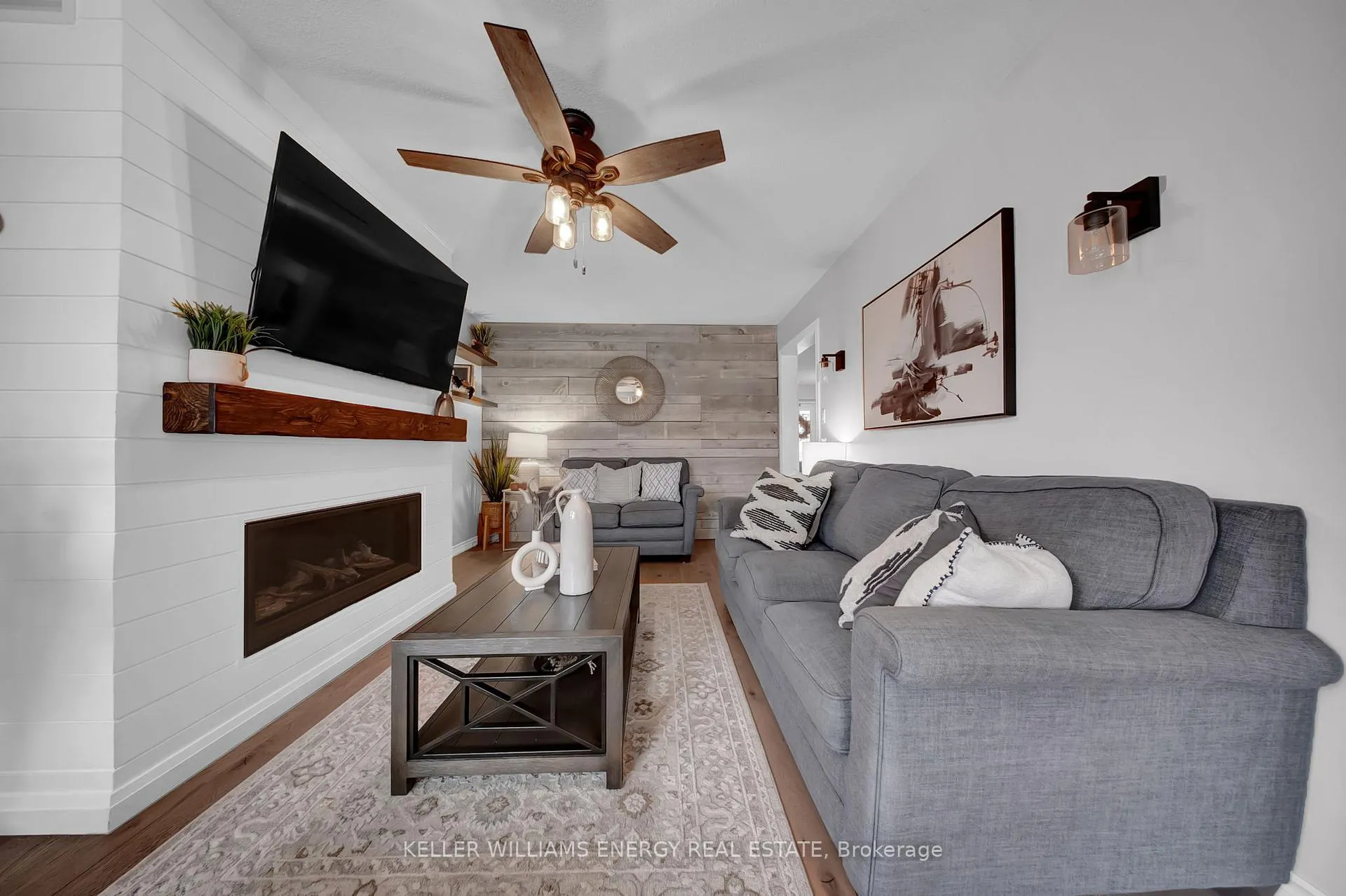 Photo 16 of 20 Hearthstone Crescent, Clarington, Courtice — HOMEH