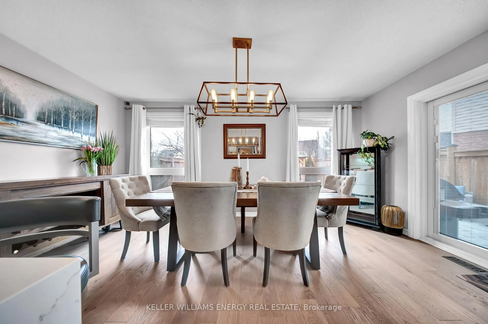Photo 18 of 20 Hearthstone Crescent, Clarington, Courtice — HOMEH