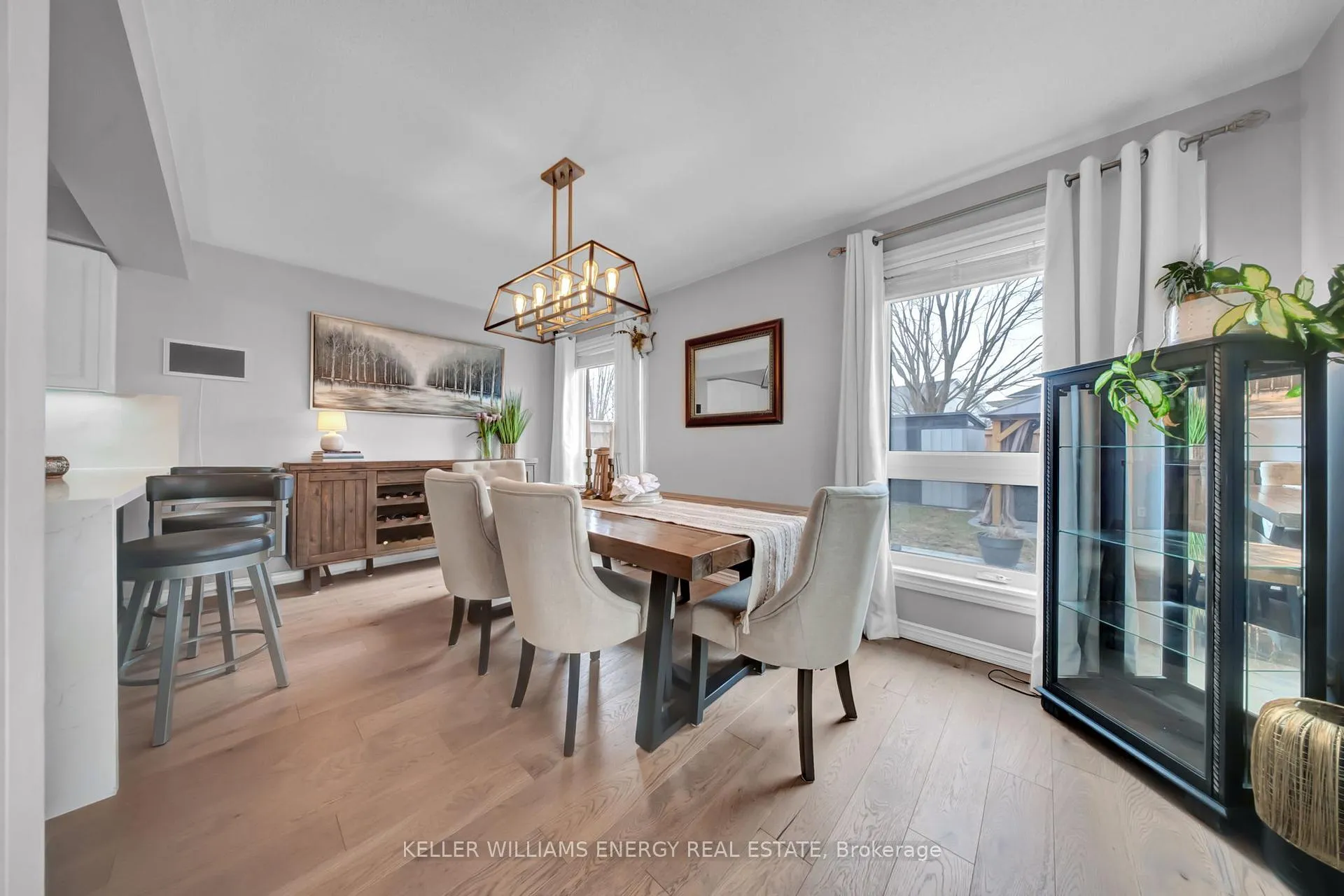 Photo 19 of 20 Hearthstone Crescent, Clarington, Courtice — HOMEH