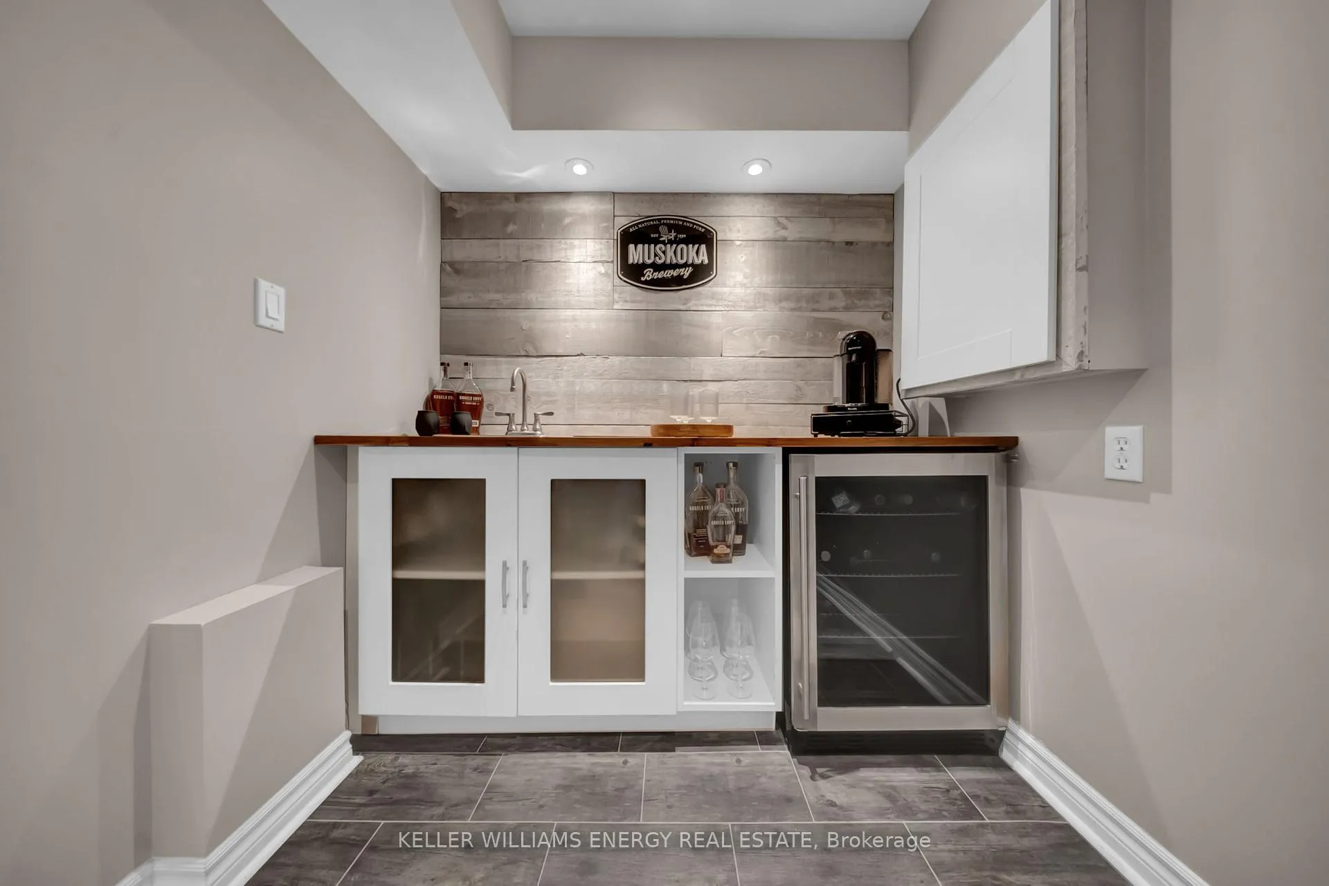 Photo 38 of 20 Hearthstone Crescent, Clarington, Courtice — HOMEH