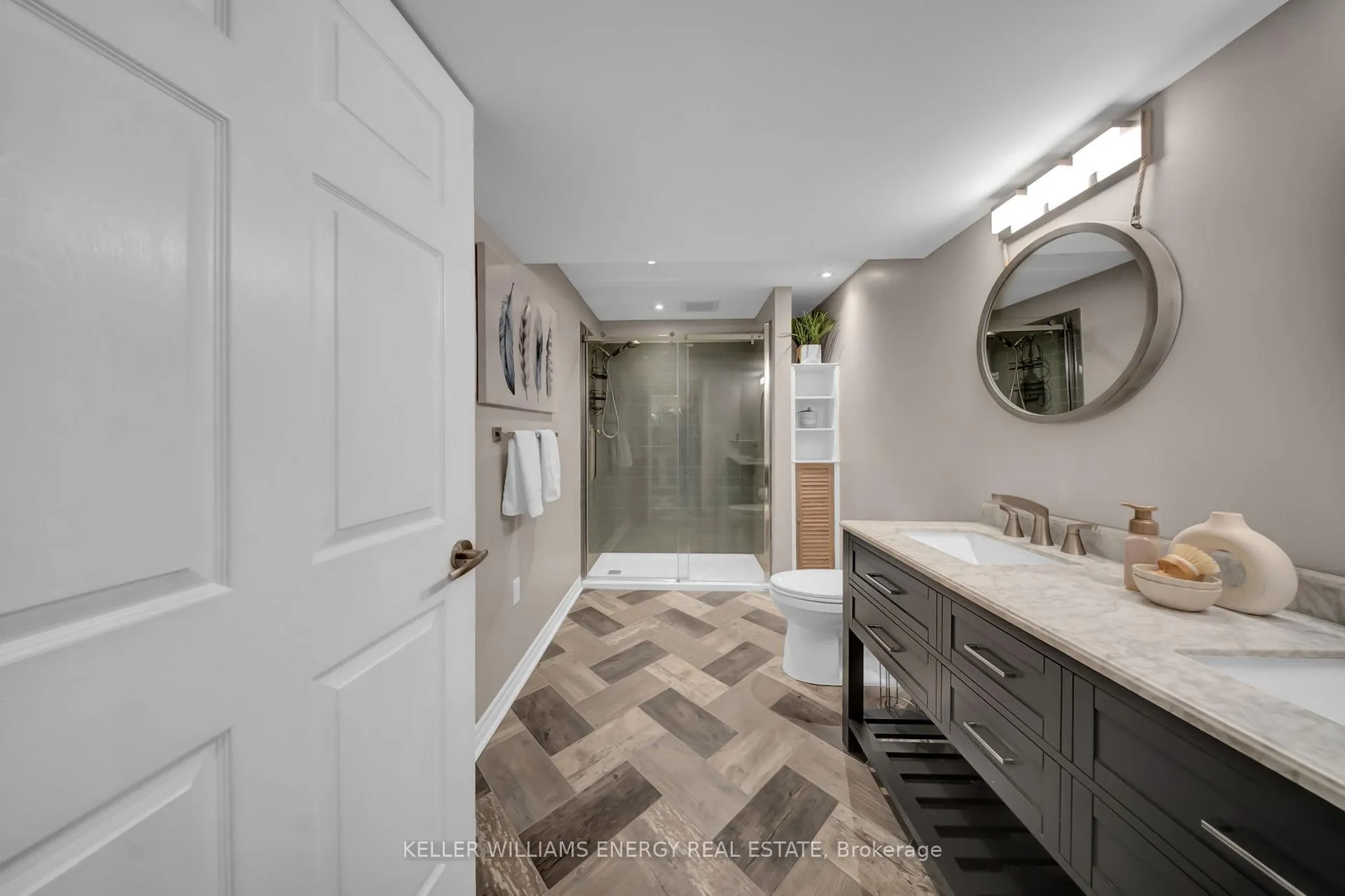 Photo 39 of 20 Hearthstone Crescent, Clarington, Courtice — HOMEH