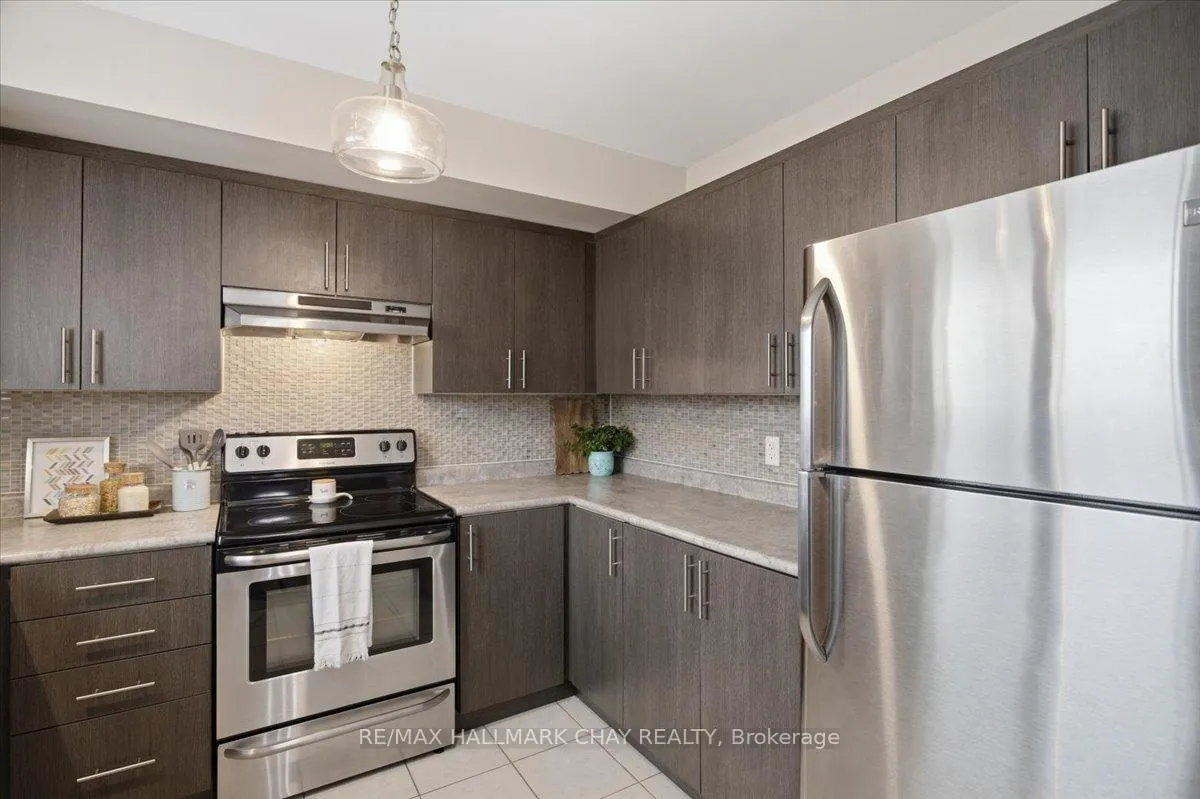Photo 7 of Unit 12, 53 Ferndale Drive S, Barrie, Ardagh — HOMEH