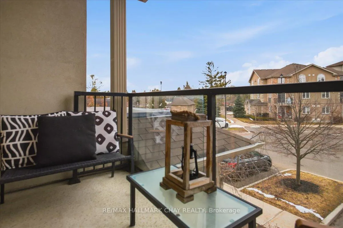Photo 9 of Unit 12, 53 Ferndale Drive S, Barrie, Ardagh — HOMEH