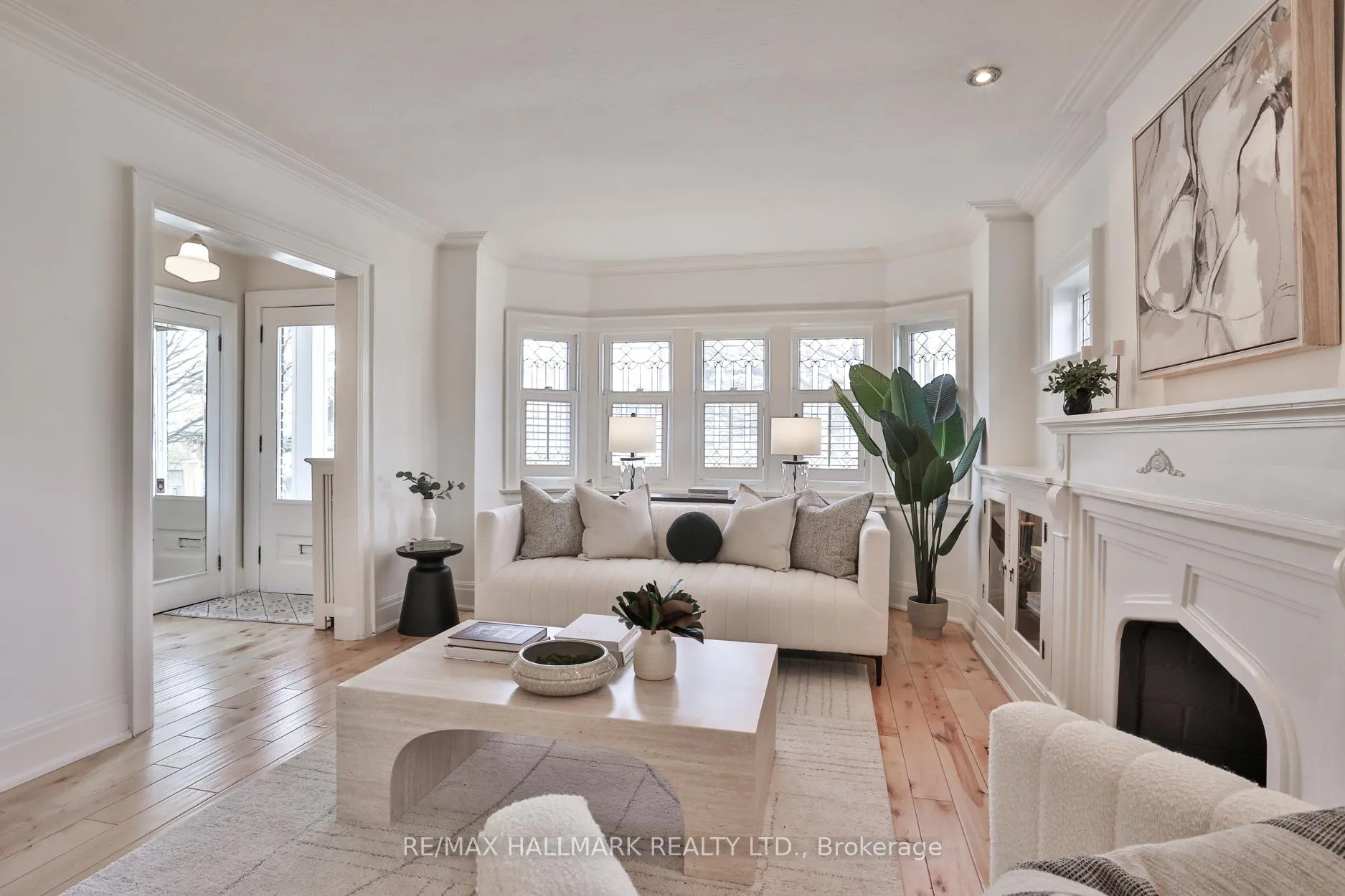 Photo 4 of 121 Castlewood Road, Toronto, Lawrence Park South — HOMEH
