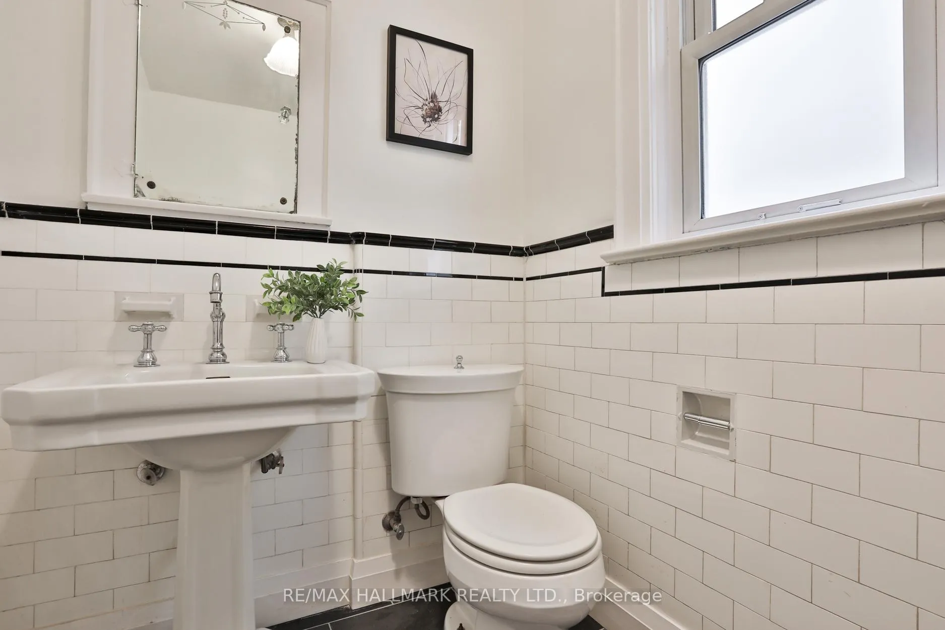 Photo 14 of 121 Castlewood Road, Toronto, Lawrence Park South — HOMEH