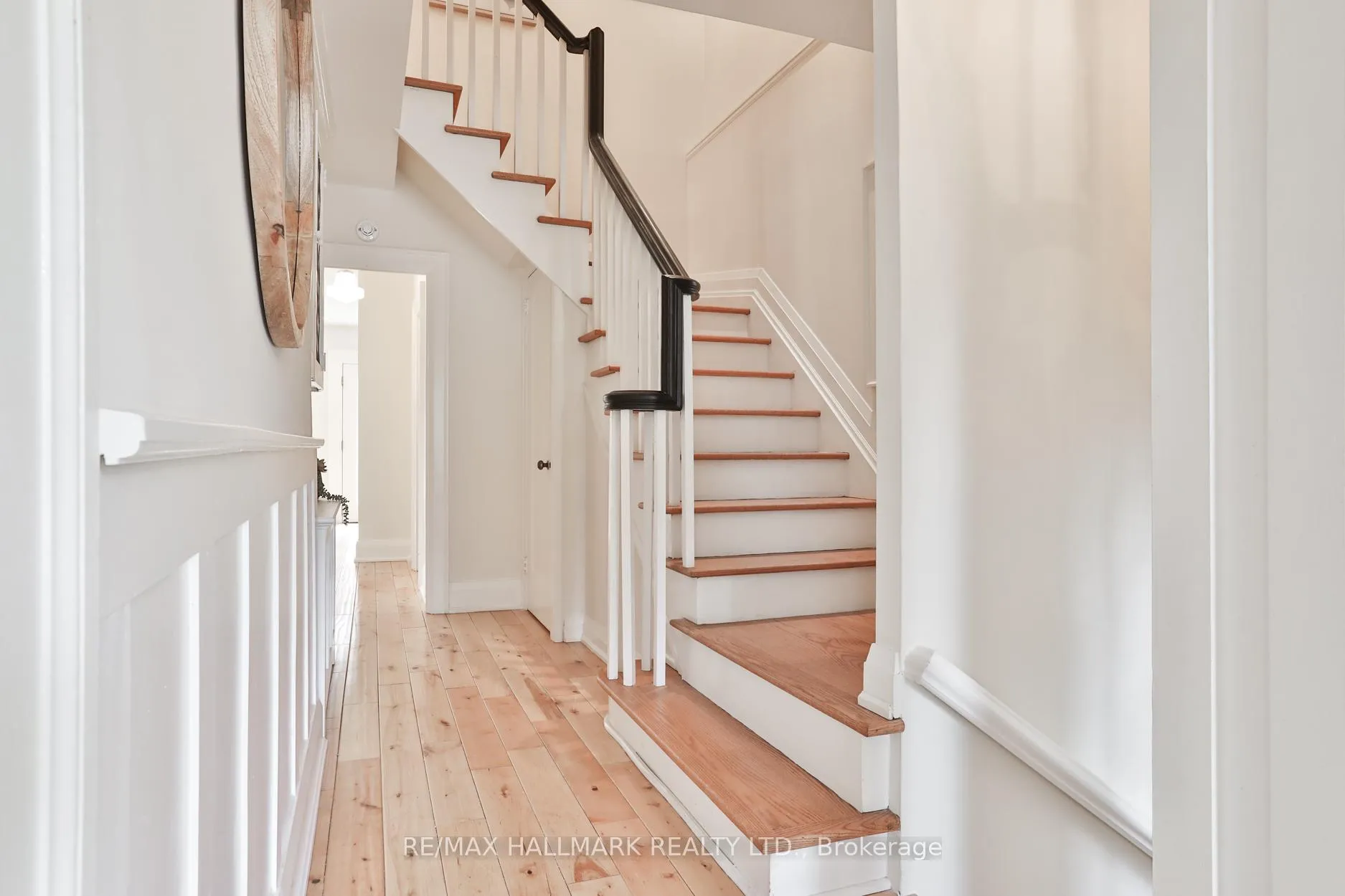 Photo 15 of 121 Castlewood Road, Toronto, Lawrence Park South — HOMEH