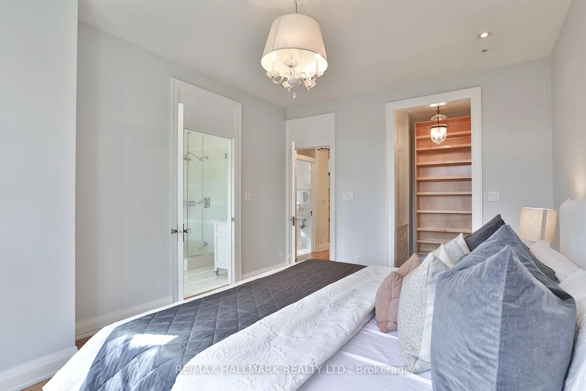 Photo 18 of 121 Castlewood Road, Toronto, Lawrence Park South — HOMEH
