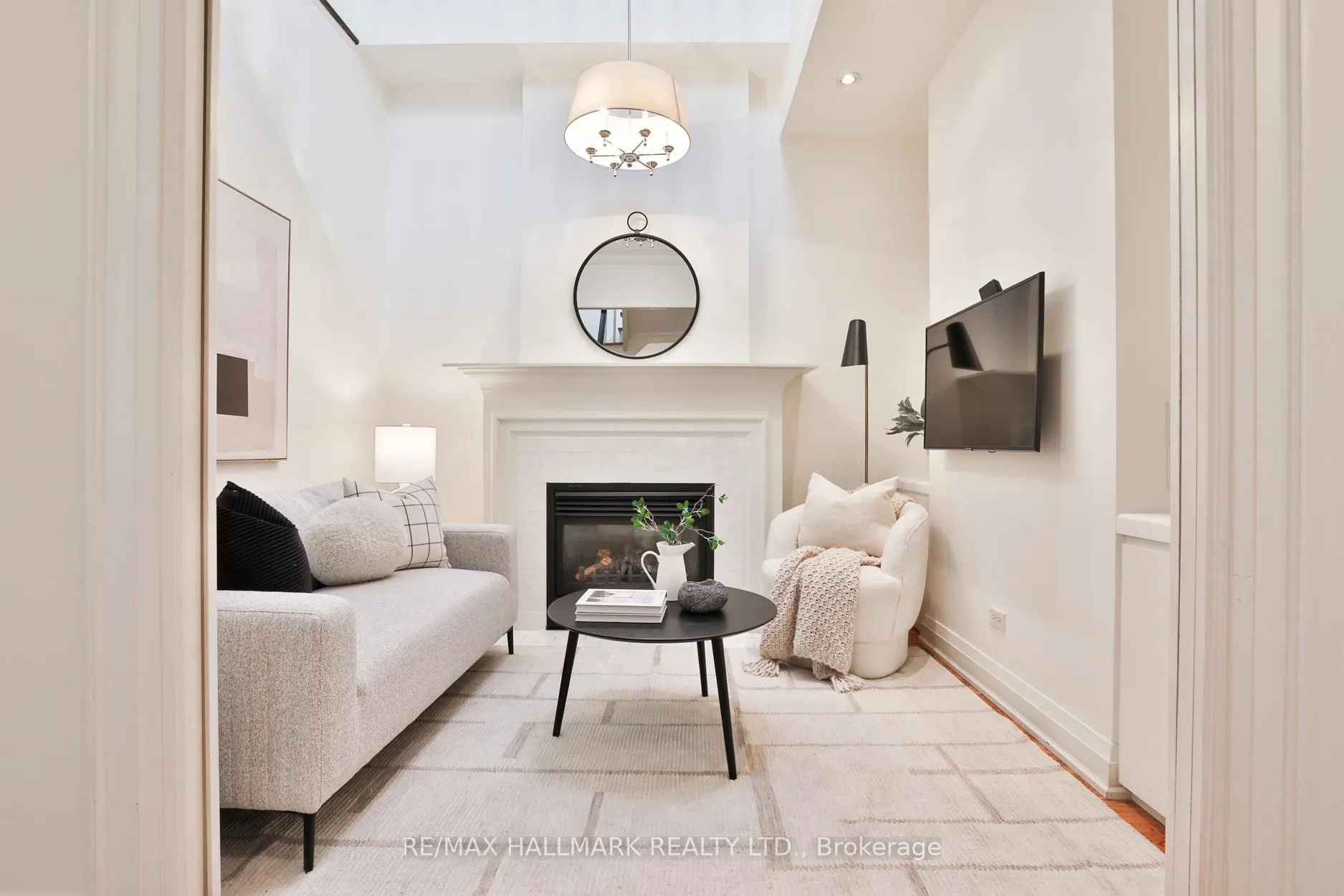 Photo 25 of 121 Castlewood Road, Toronto, Lawrence Park South — HOMEH