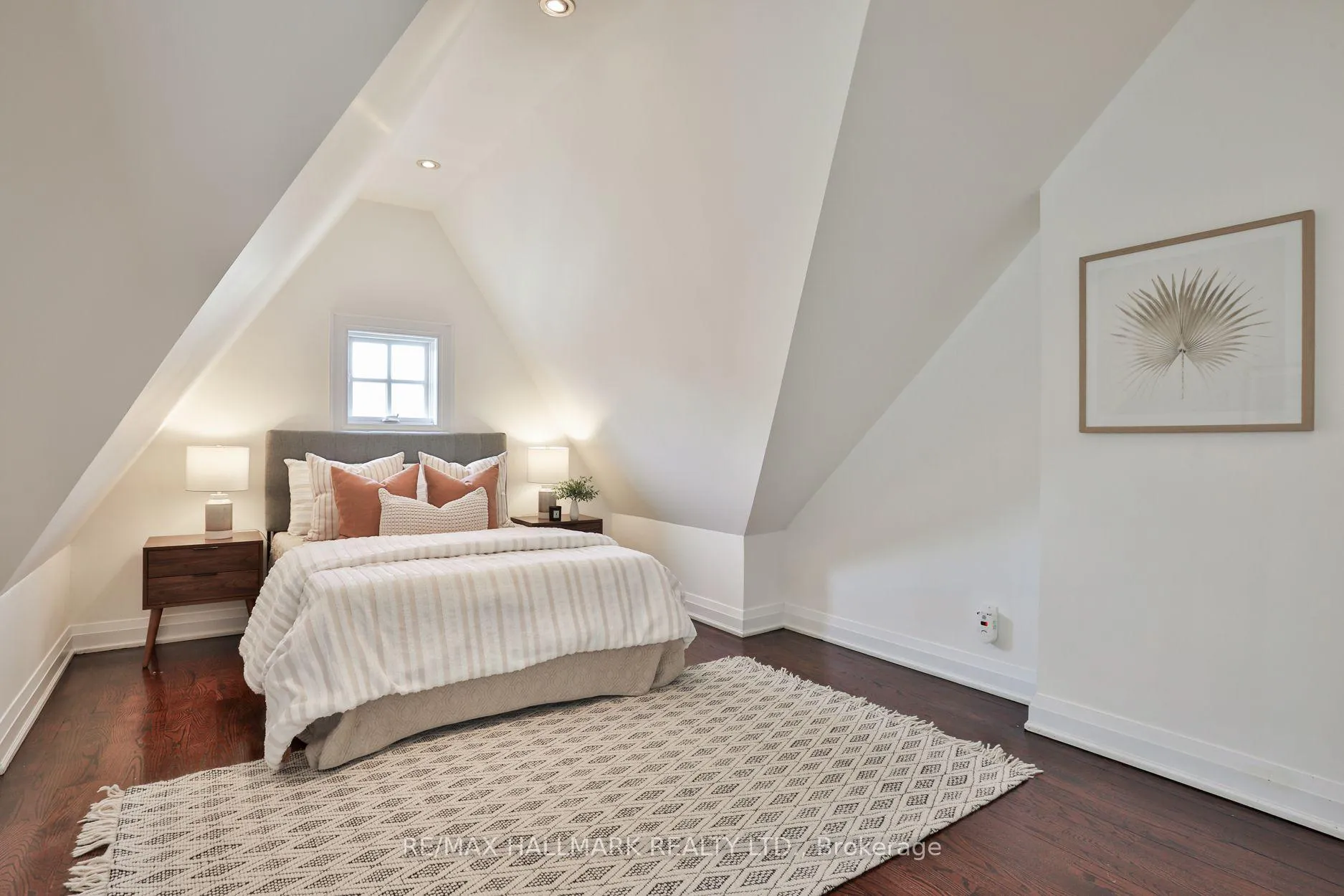 Photo 29 of 121 Castlewood Road, Toronto, Lawrence Park South — HOMEH