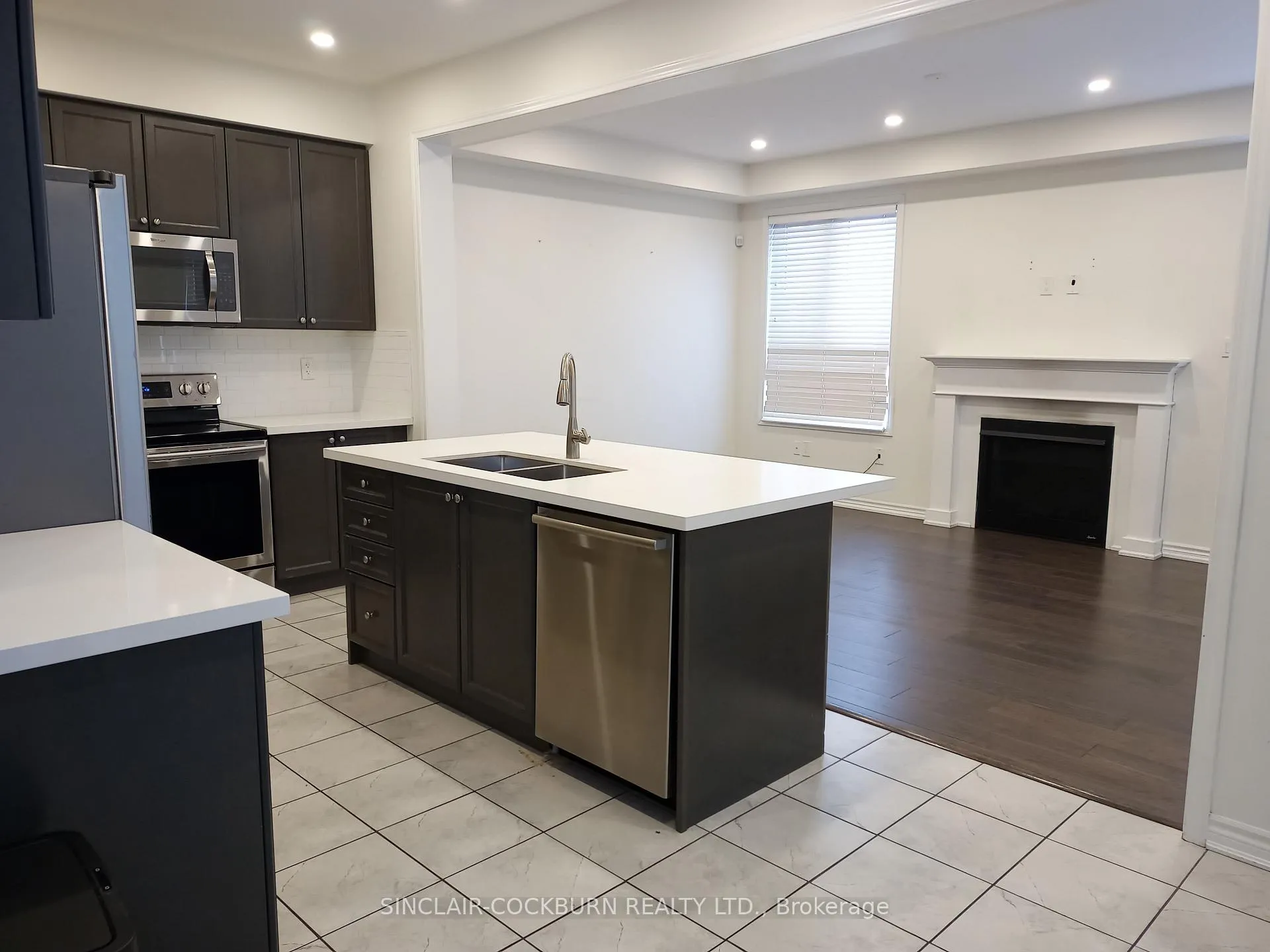 Photo 4 of 4 Redfern Street, Brampton, Northwest Brampton — HOMEH