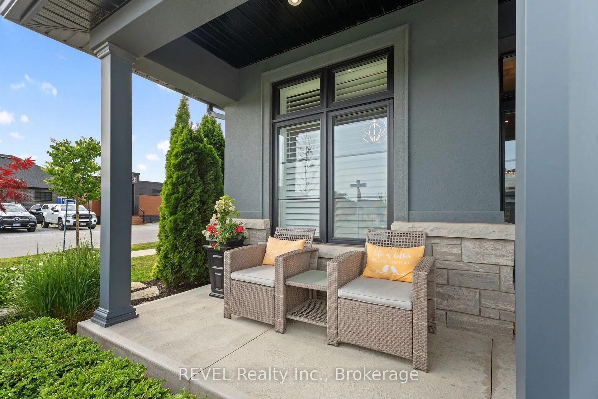 Photo 4 of 120 Carrick Trail, Welland, Hwy 406/Welland — HOMEH