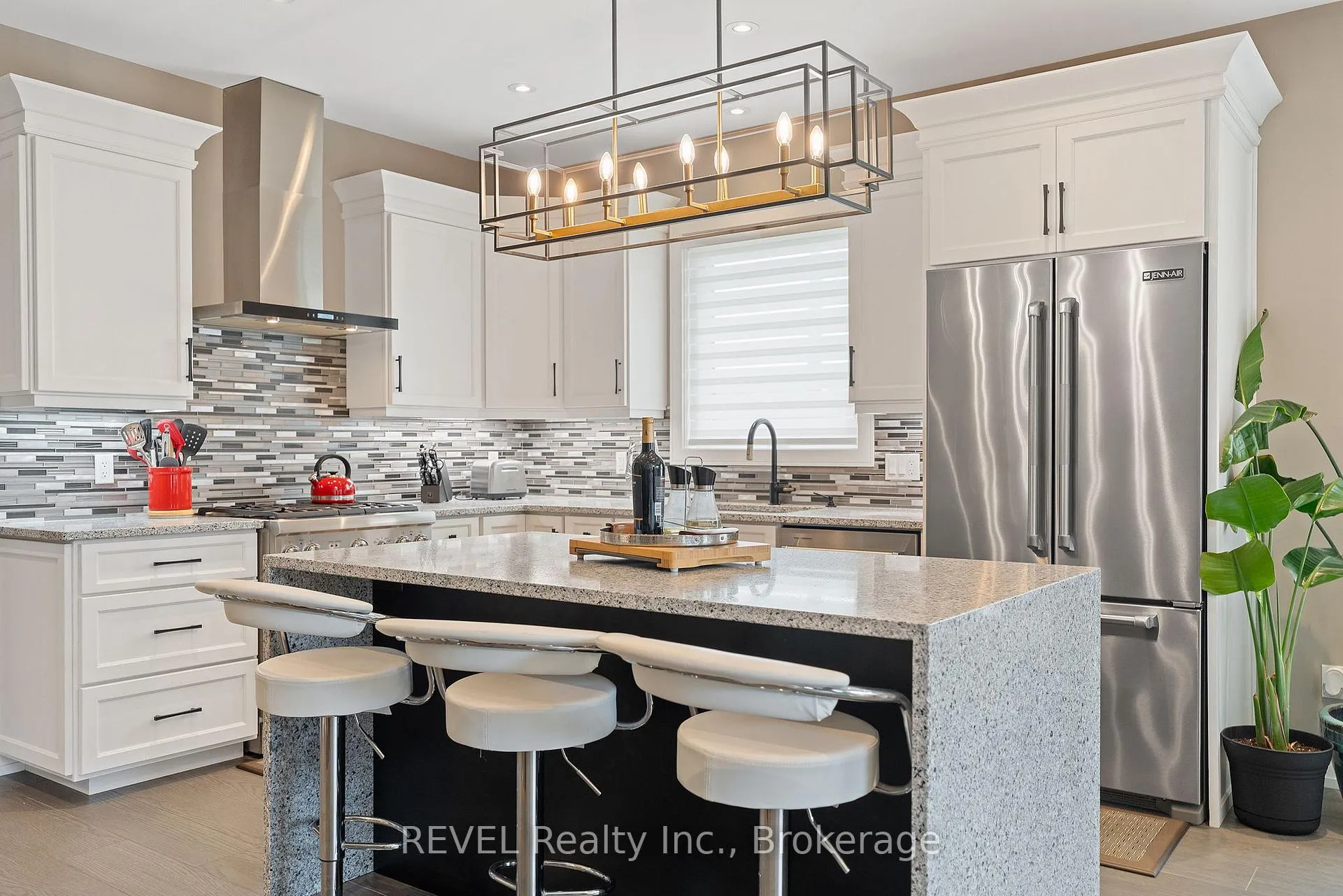 Photo 16 of 120 Carrick Trail, Welland, Hwy 406/Welland — HOMEH