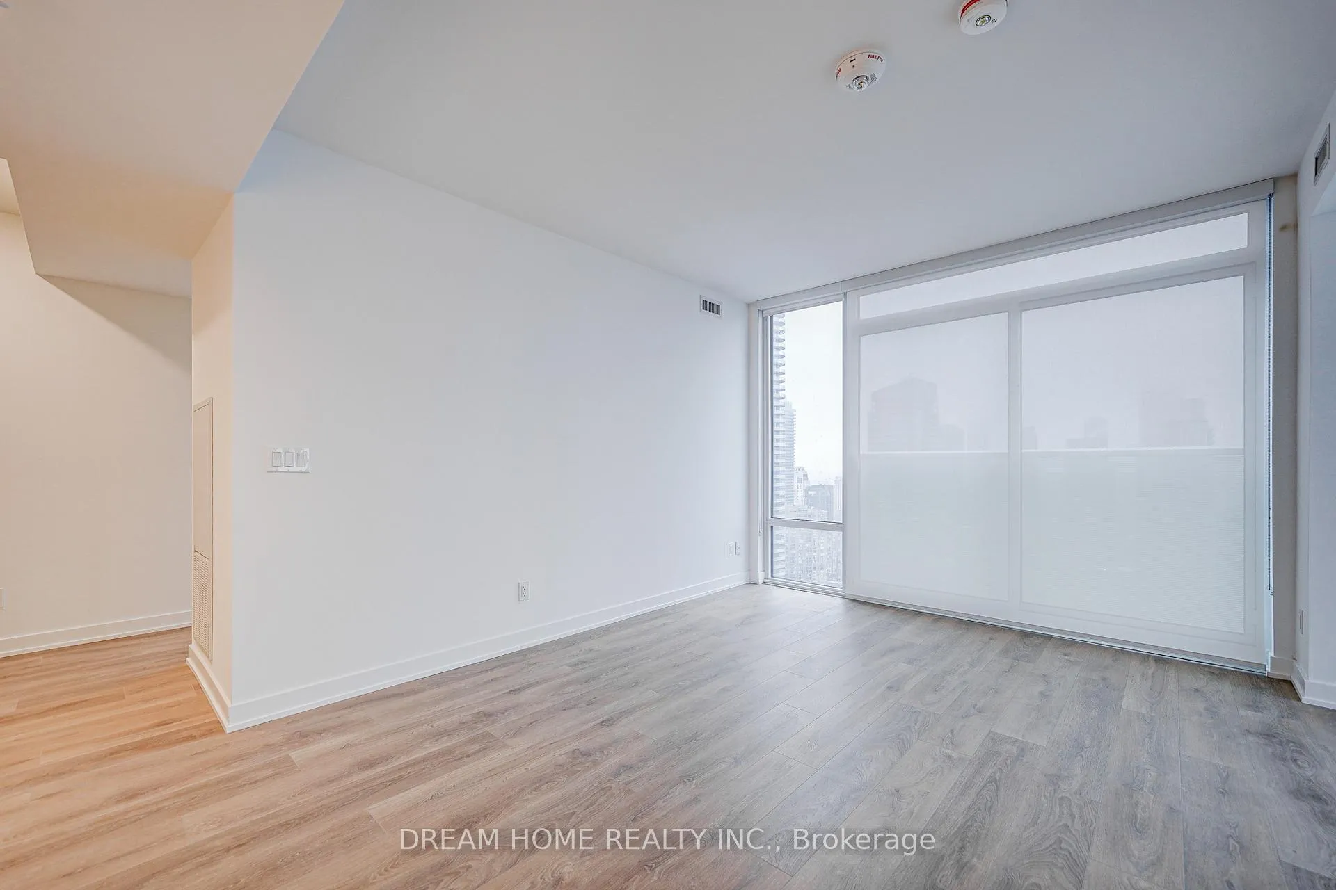 Photo 9 of Unit 4005, 501 Yonge Street, Toronto, Church-Yonge Corridor — HOMEH